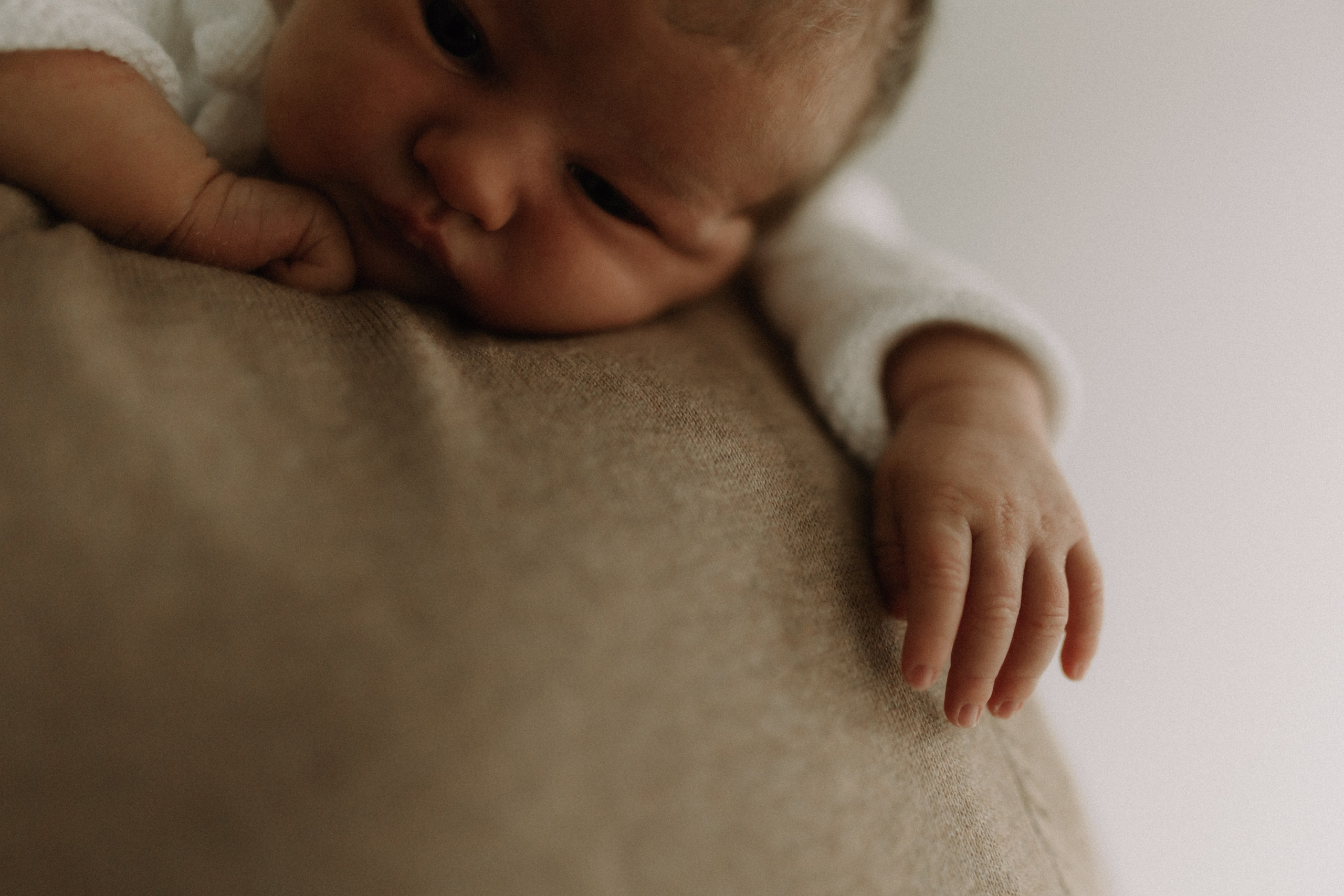 Newborn šeimos fotosesija | NAMAI. Vestuvių ir šeimų fotografė Lena Bondarenko / belove photo
