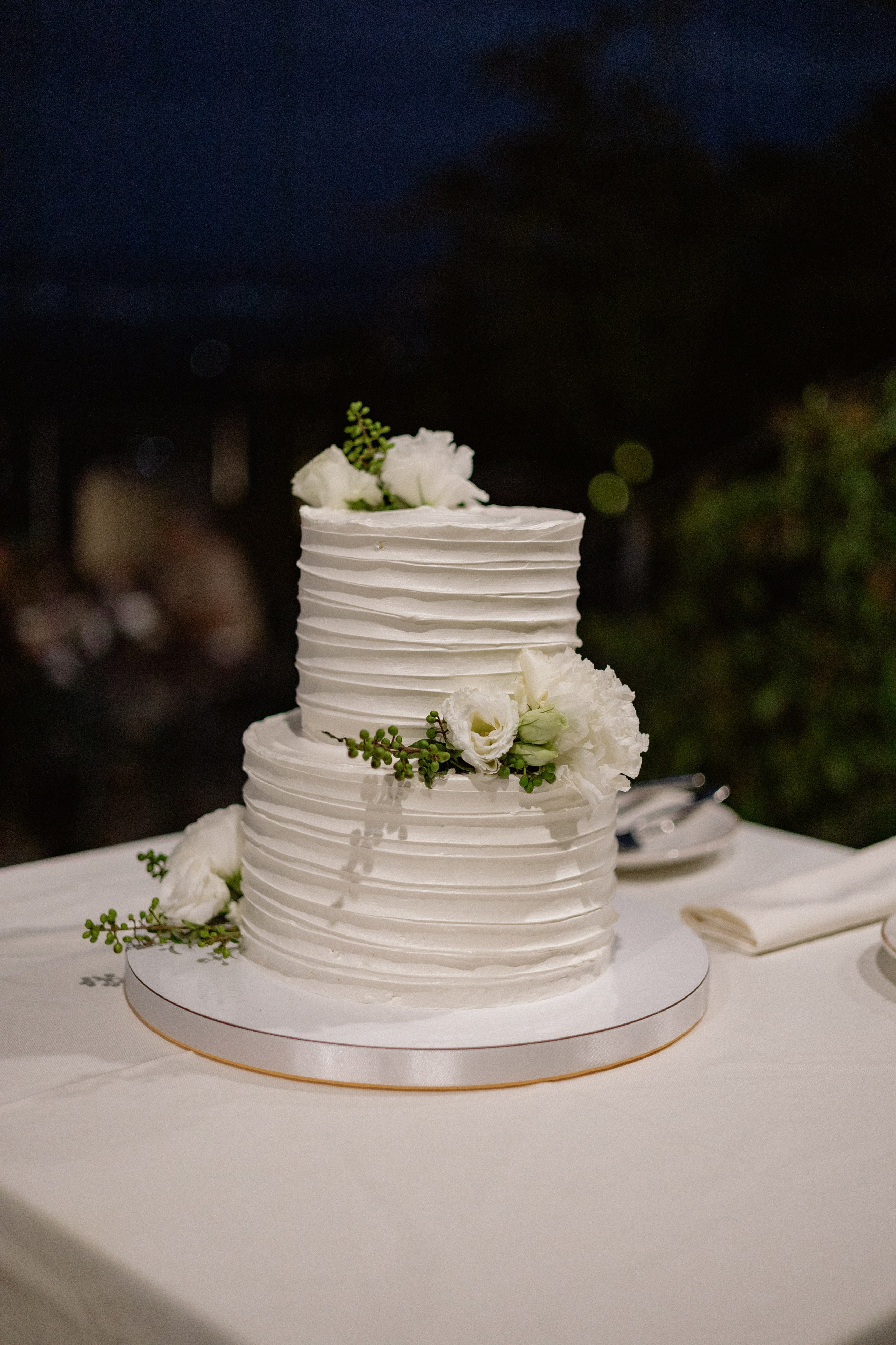 Thesakaya and Kevin. Photographer Anna Nazarenko