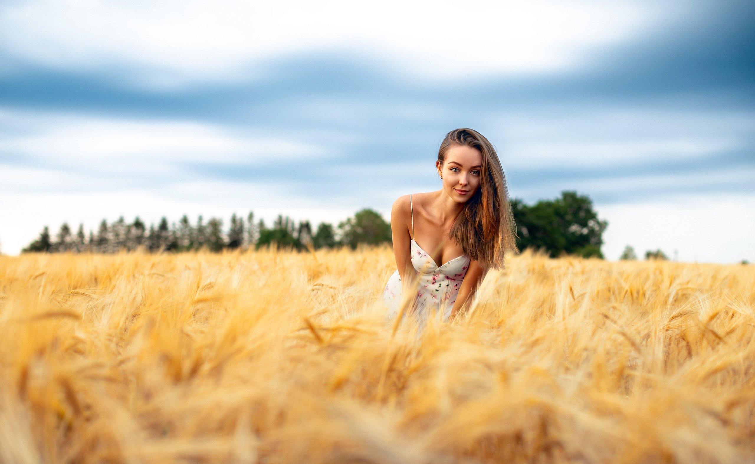 Naiste fotosessioon. Tony fotograaf ja videograaf Tallinnas