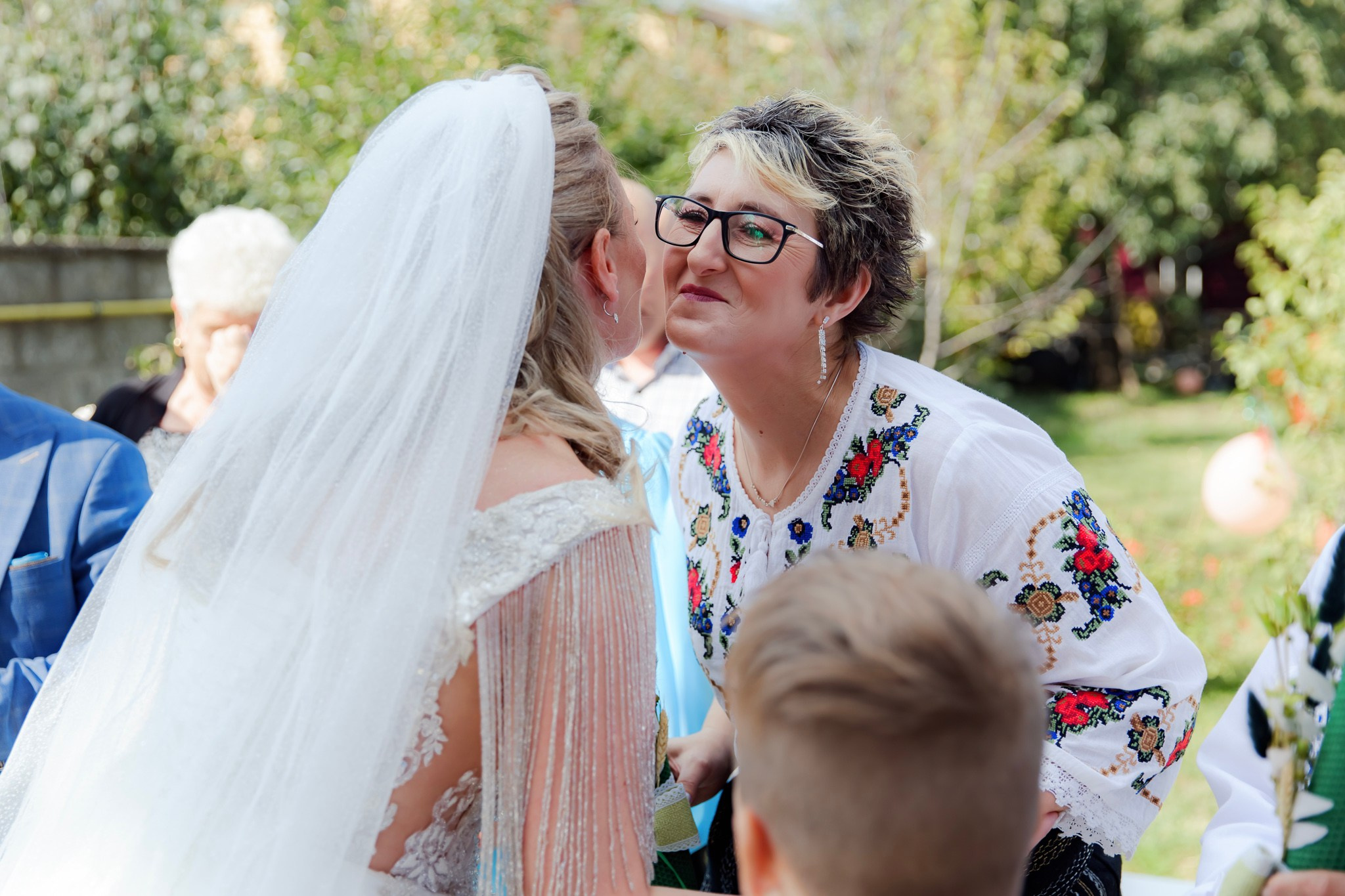 Mihai & Oana. Servicii foto-video profesionale, pentru momente de neuitat