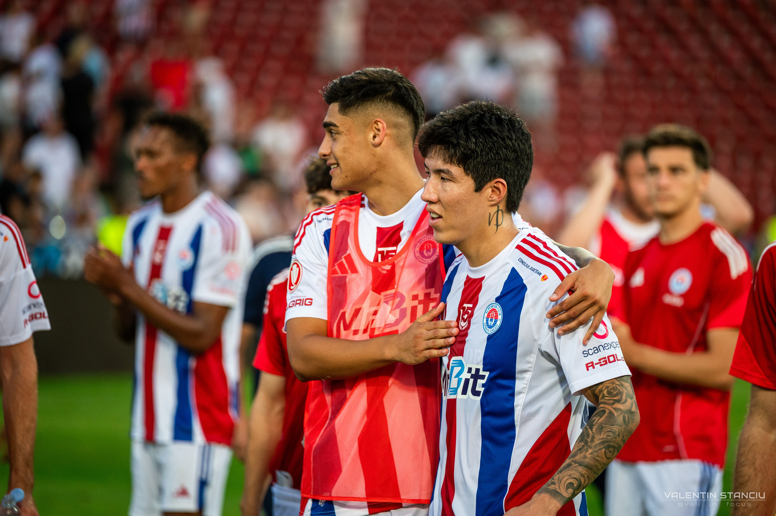 Otelul Galati — CFR Cluj. Fotograf de Sport, Portret, Produs, Corporate, Cultural și Evenimente în Galați | Valentin Stanciu