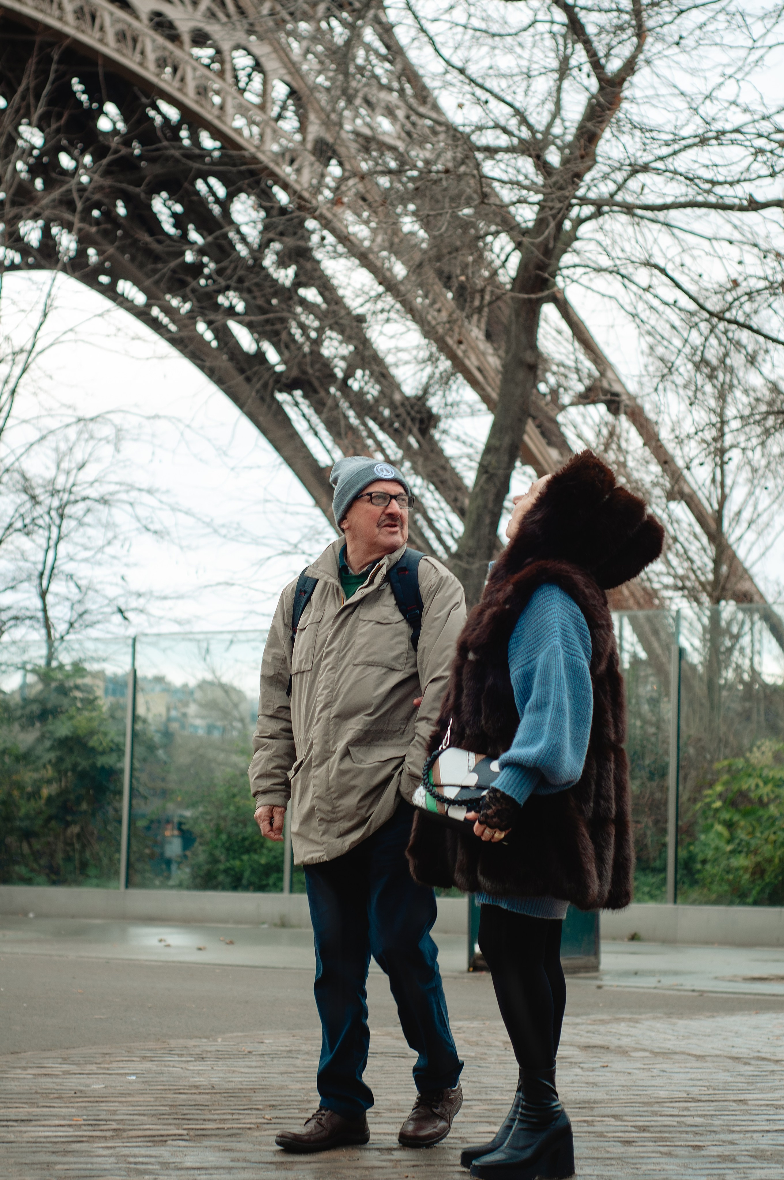 Photoshoot in Paris for the elderly couple. Paris photographer — Polina Osipova