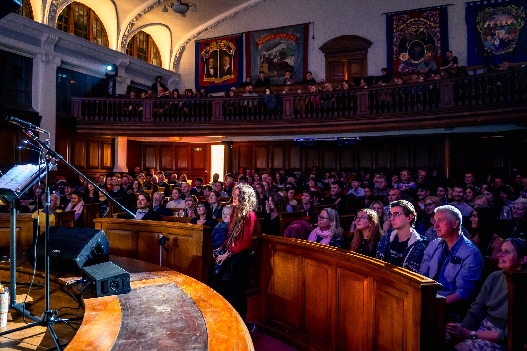 A Jazzy Christmas. Expect Miracles Photography by Kate & Andrew