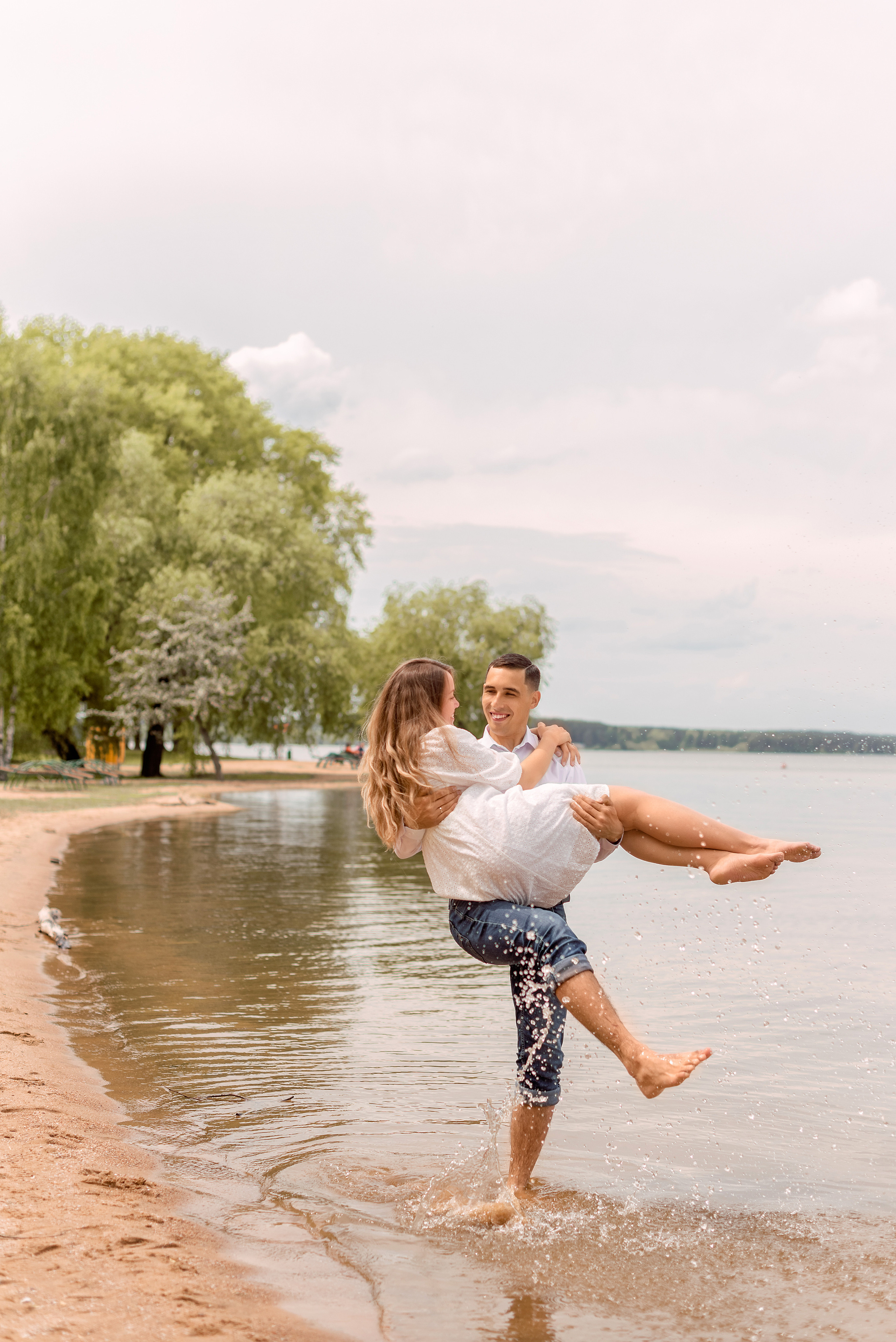 Lovestory Елены и Алексея. Семейный фотограф и фотограф новорожденных в Вильнюсе Ирина Беленкевич