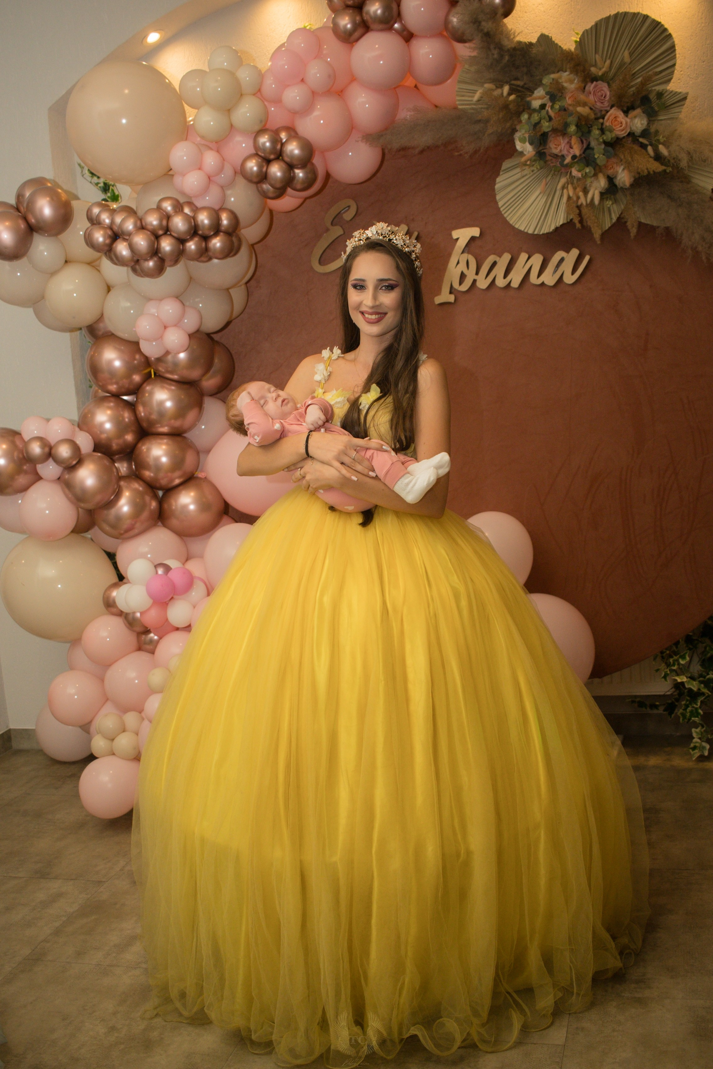 Eva Ioana. Fotograf si videograf — evenimente si studio