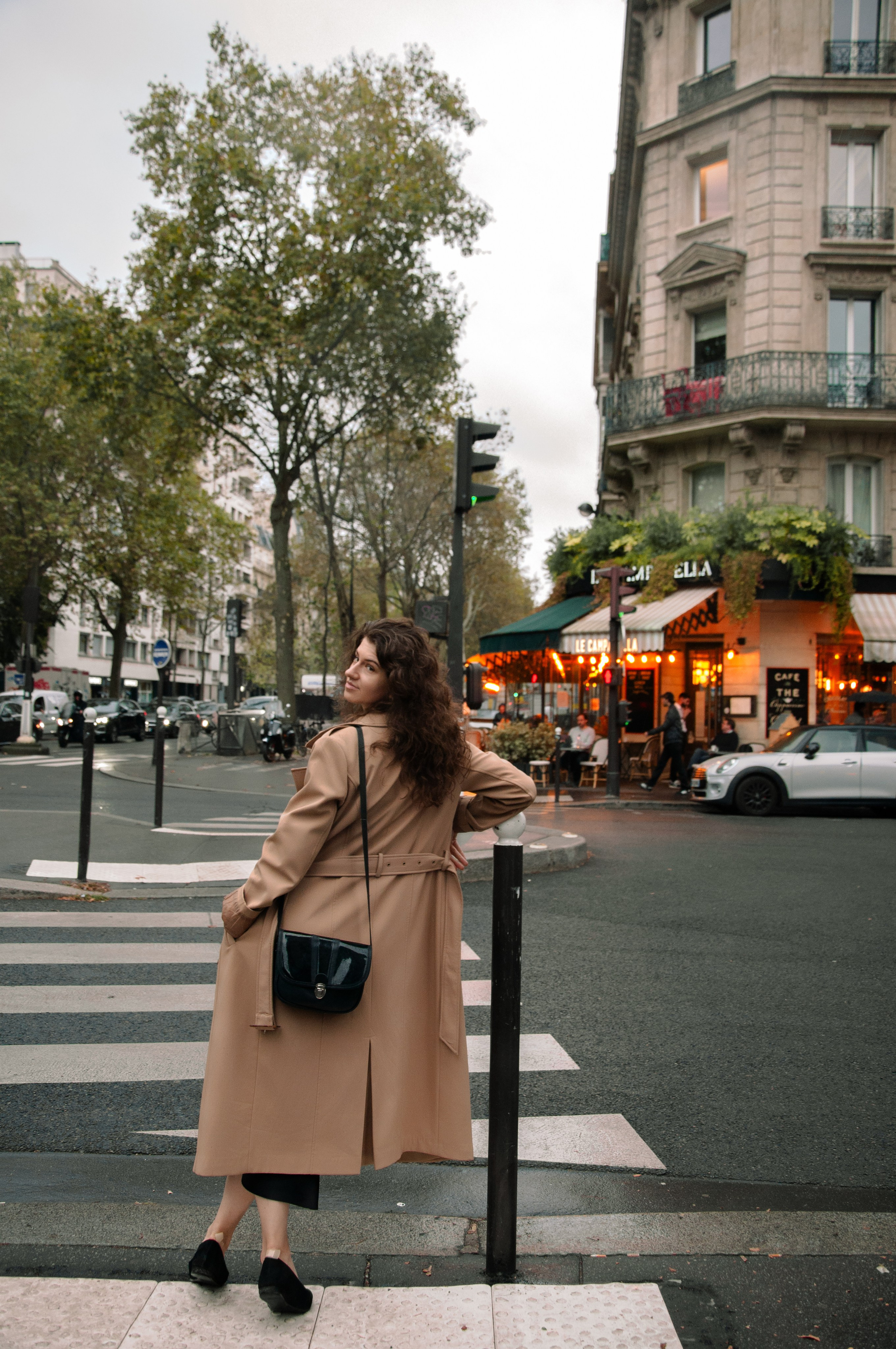 Rainy Paris Photoshoot. Paris photographer — Polina Osipova