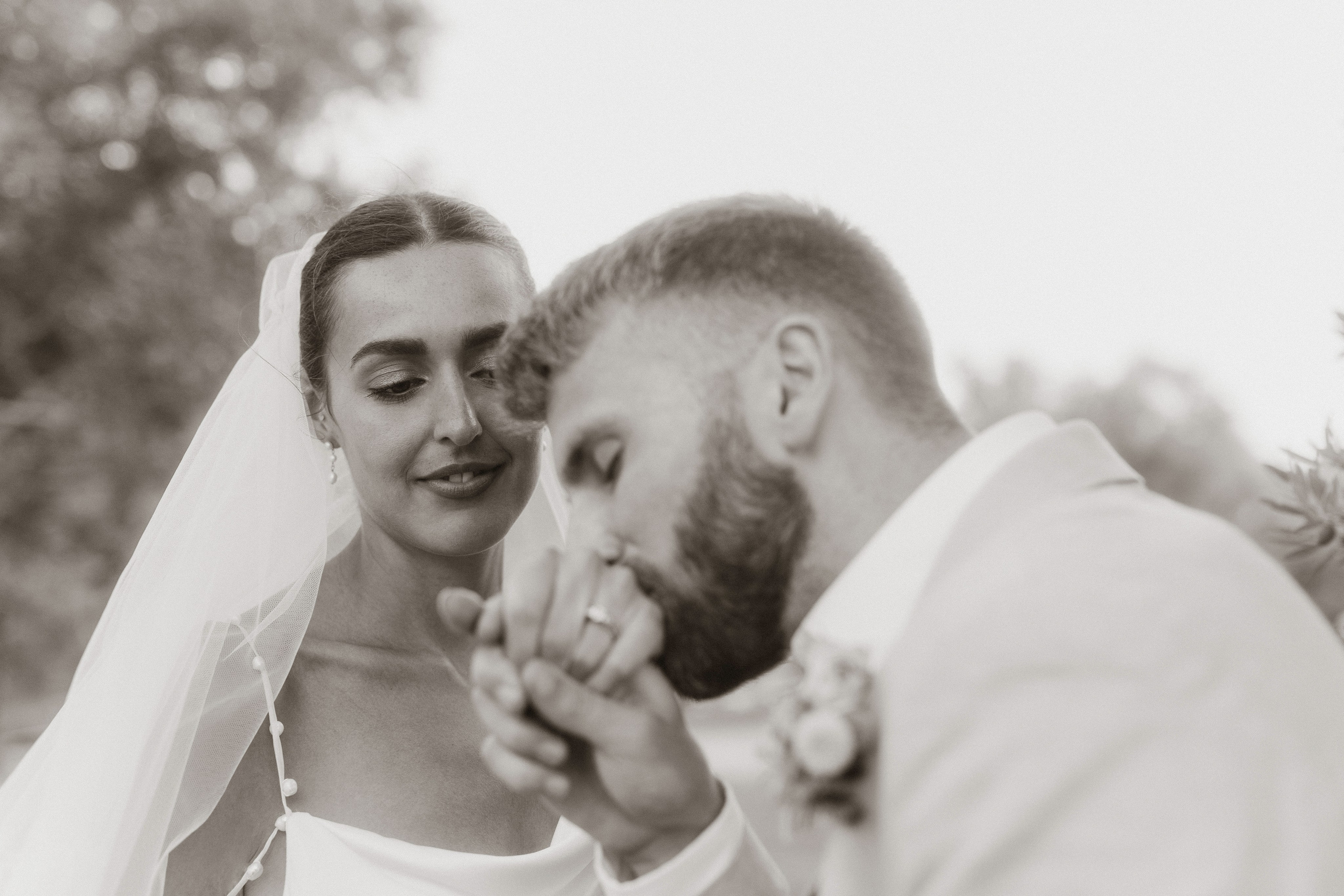 Lauren & Jamie. Hotel Castell d’Emporda. Paola fotógrafo / videografo de bodas en Barcelona