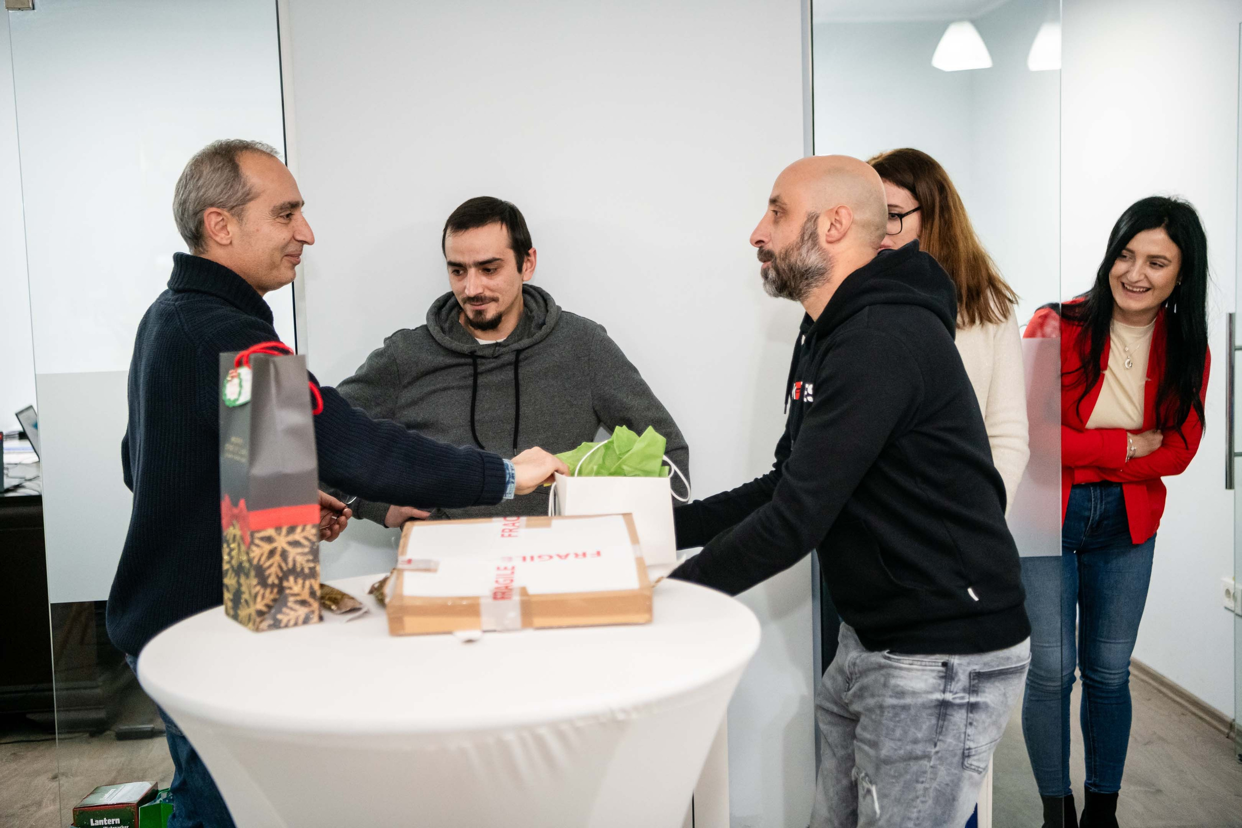 Petreceri corporate. Mugurel anghel