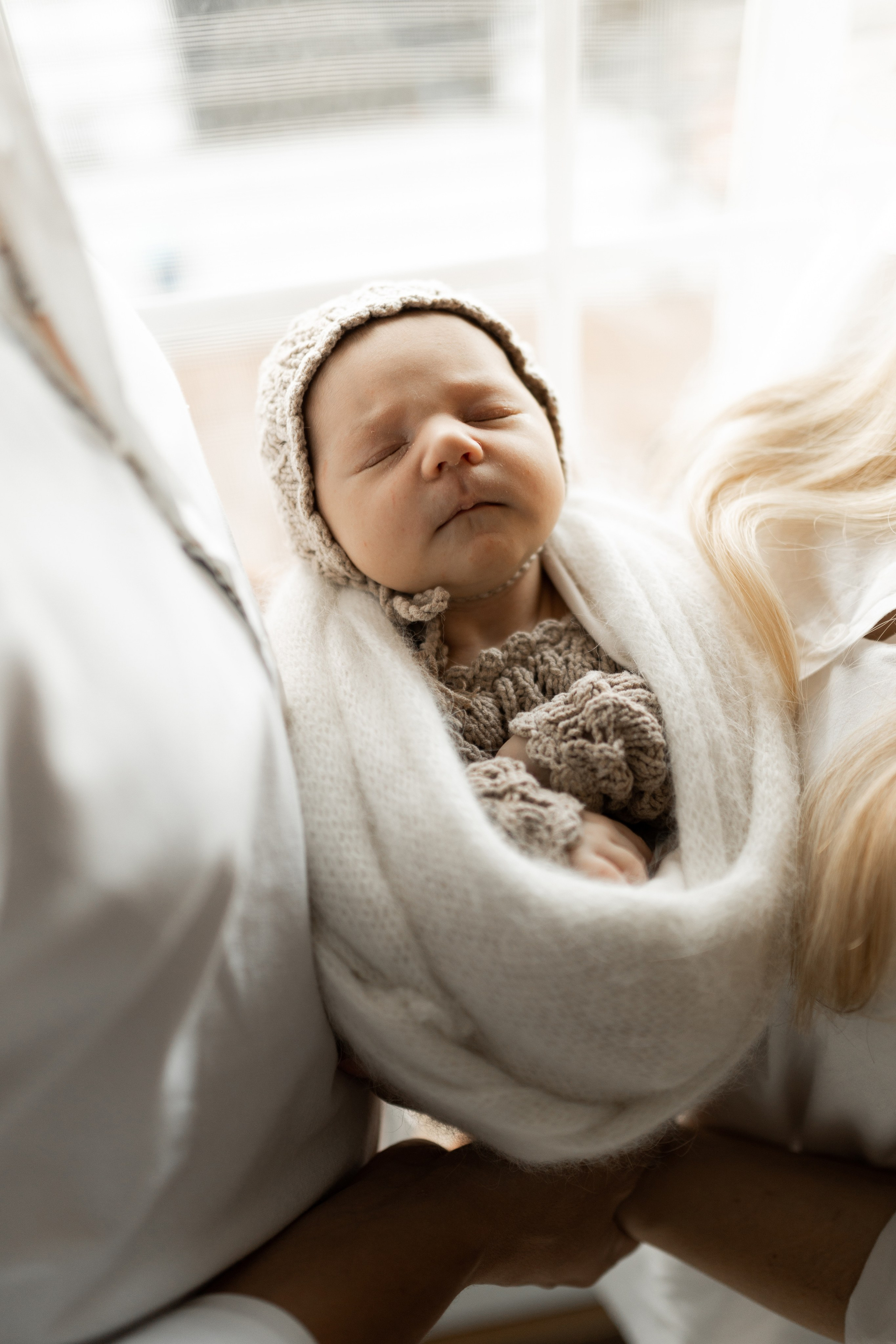 Newborn Lifestyle. Family photographer in Bay Area, California