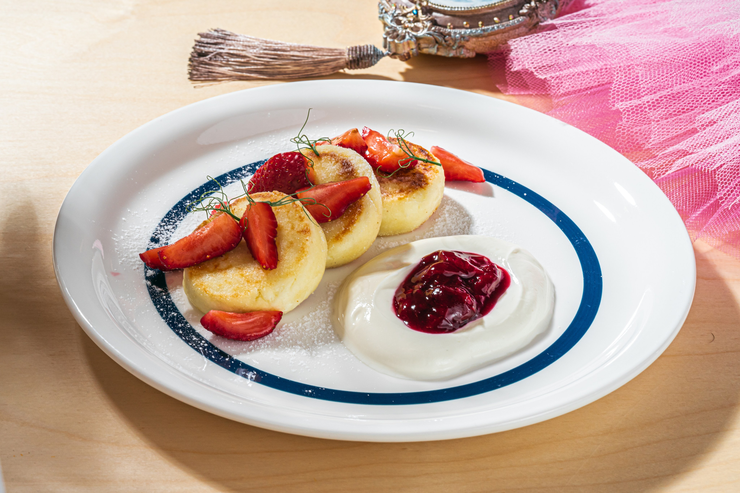 Фуд-фото: «Dessert Ballet». Arina Leonova — Food photographer Tbilisi