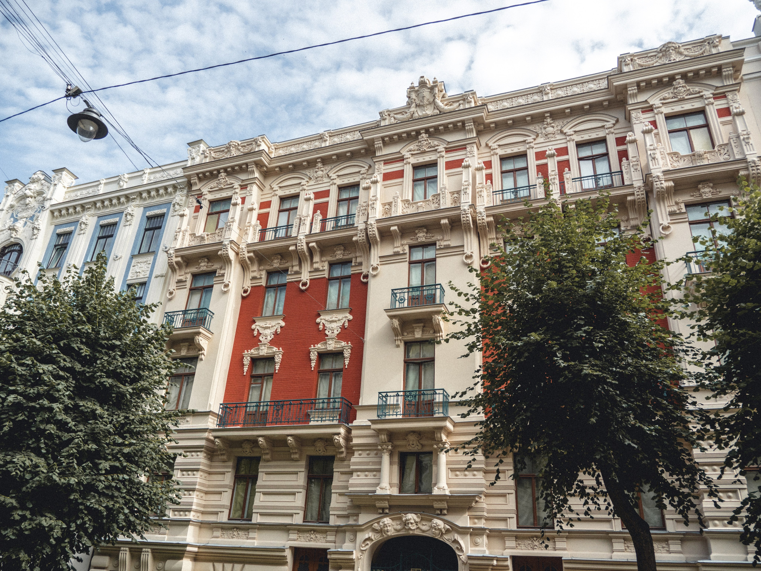 Voyage à Riga. Photographe sur Cote d’Azur. Portraits de familles, couples, enfants, événements