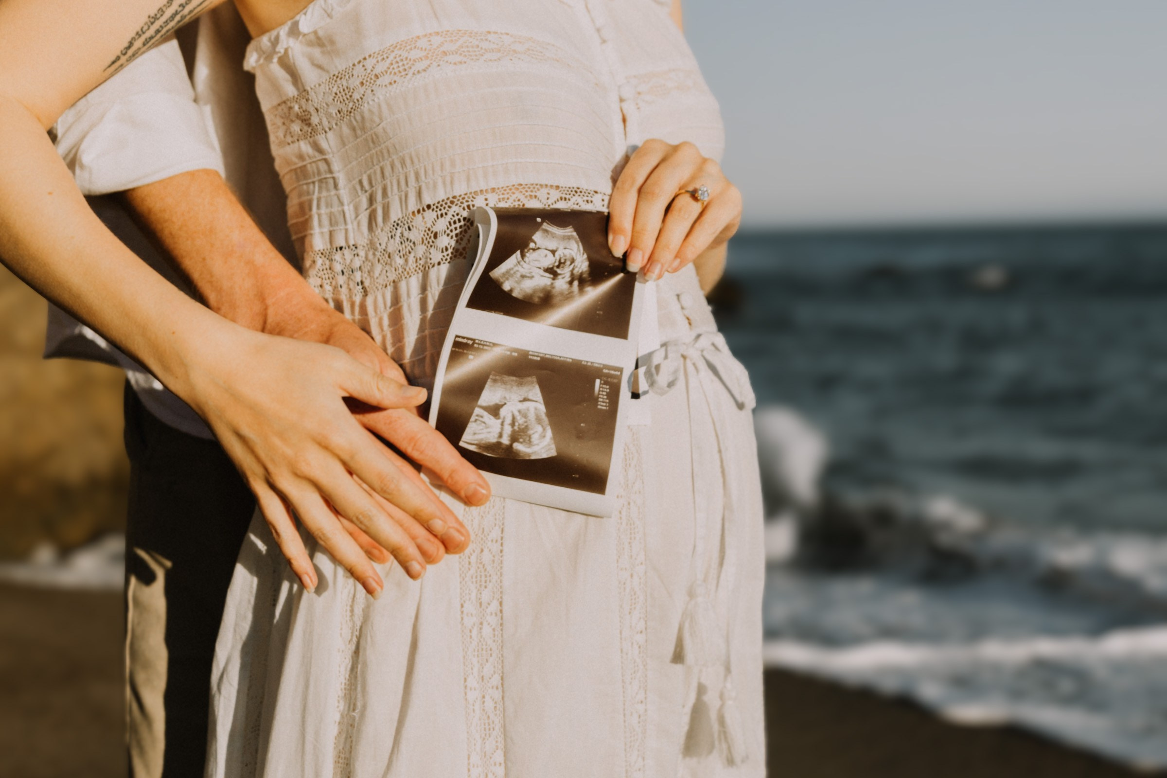 Baby Announcement Photoshoot | Taya Frank. Southern California Family and Couple Photographer