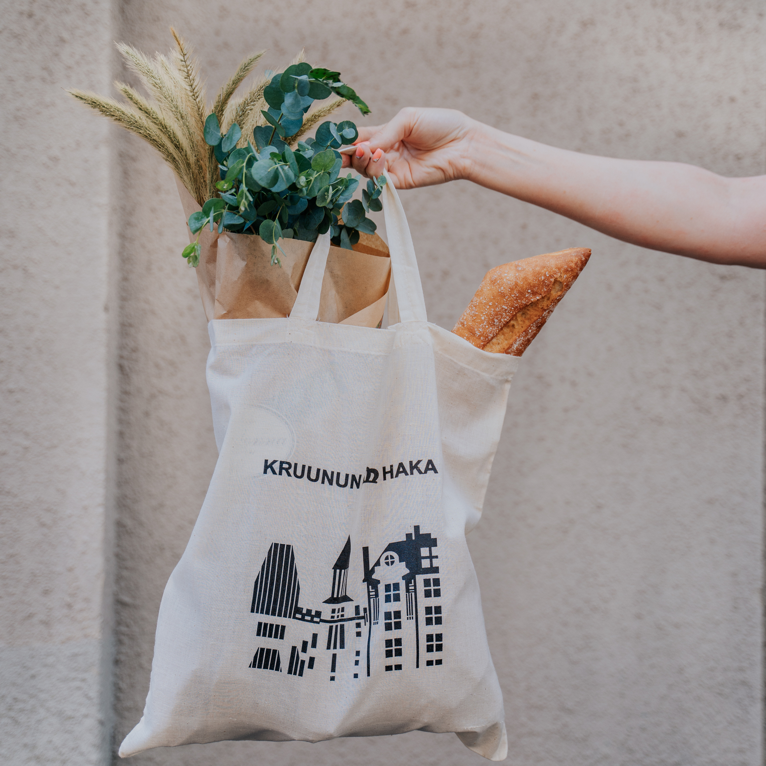 Madonna Kukkat flowershop brand photoshoot. Oxana Dia Business and Brand Photography and Videography in Barcelona