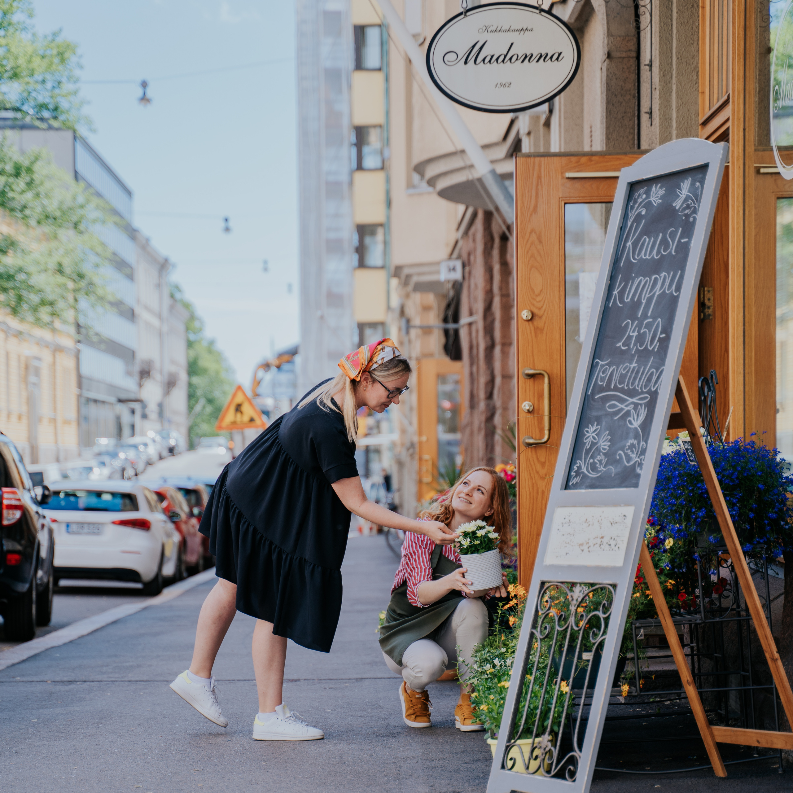 Madonna Kukkat flowershop brand photoshoot. Oxana Dia Business and Brand Photography and Videography in Barcelona