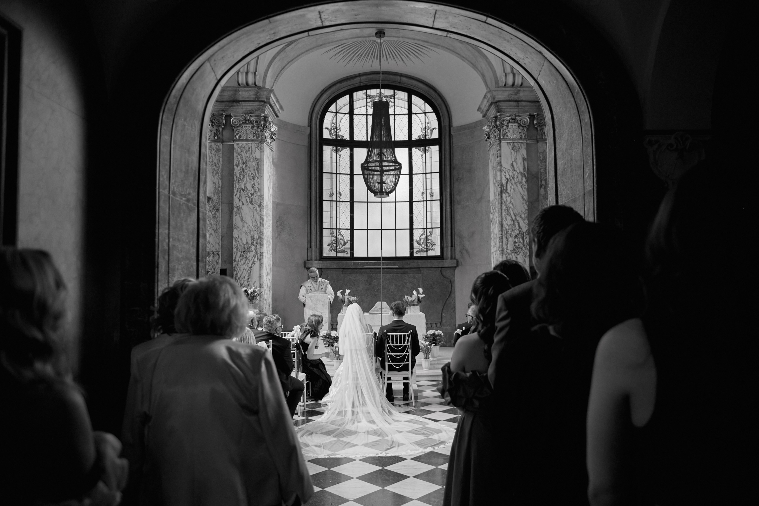 Wiktoria & Kacper. Pałac Goetz. Fotograf ślubny i rodzinny w Krakowie Yana Klymova