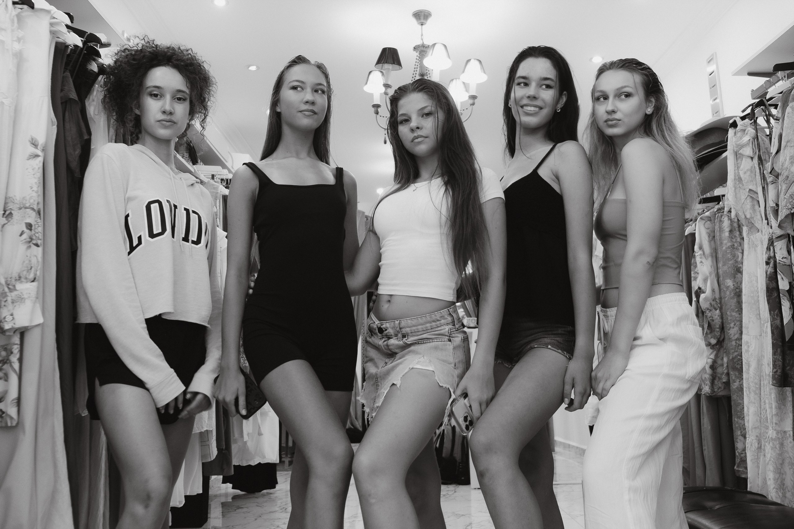 Preparación del backstage de una marca en un desfile de moda en Torrevieja — Fotógrafo de backstage Andrey Lukovnikov