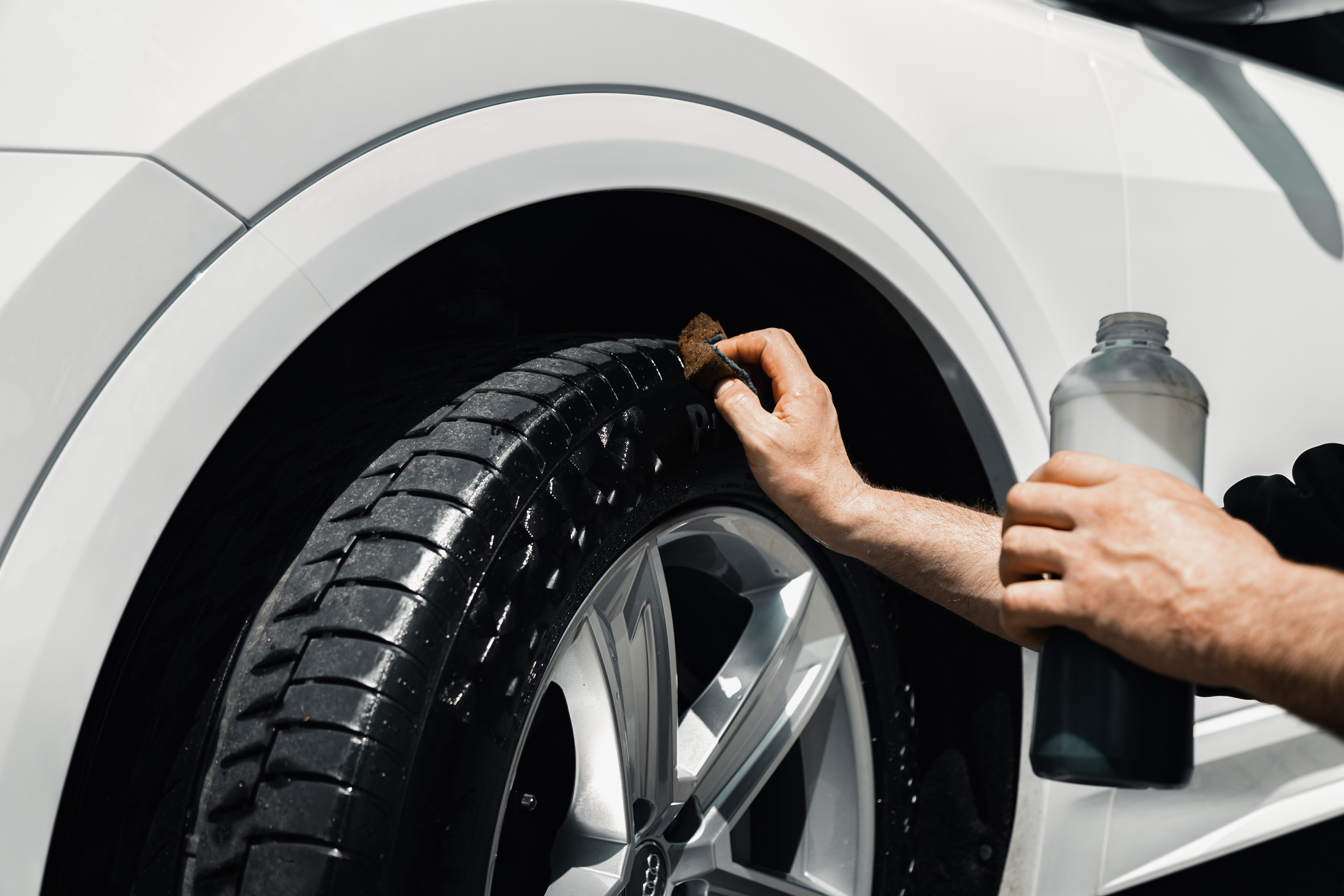 Automatic Car Wash. Photographer in Paris — Vitalii Motruk