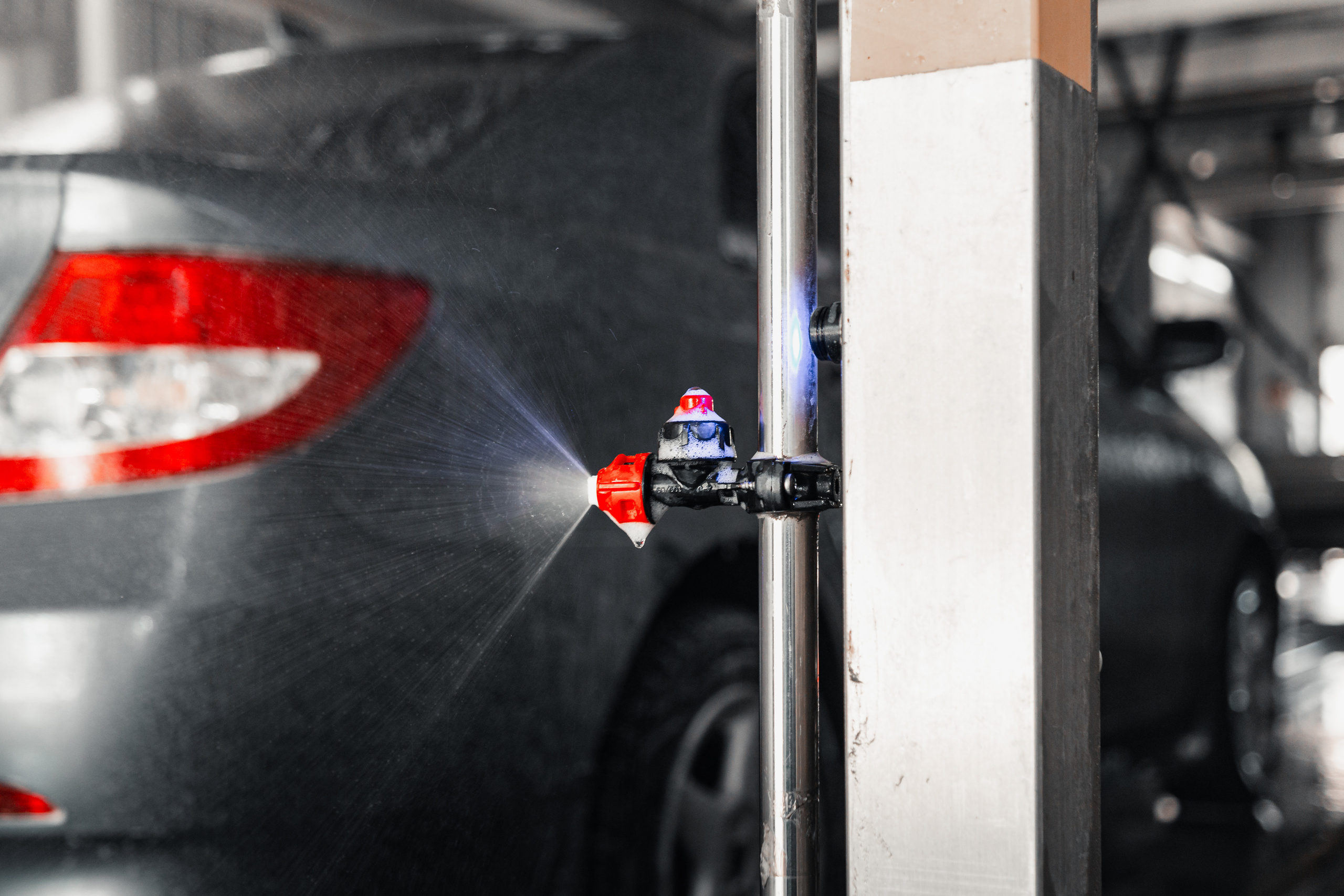 Automatic Car Wash. Photographer in Paris — Vitalii Motruk