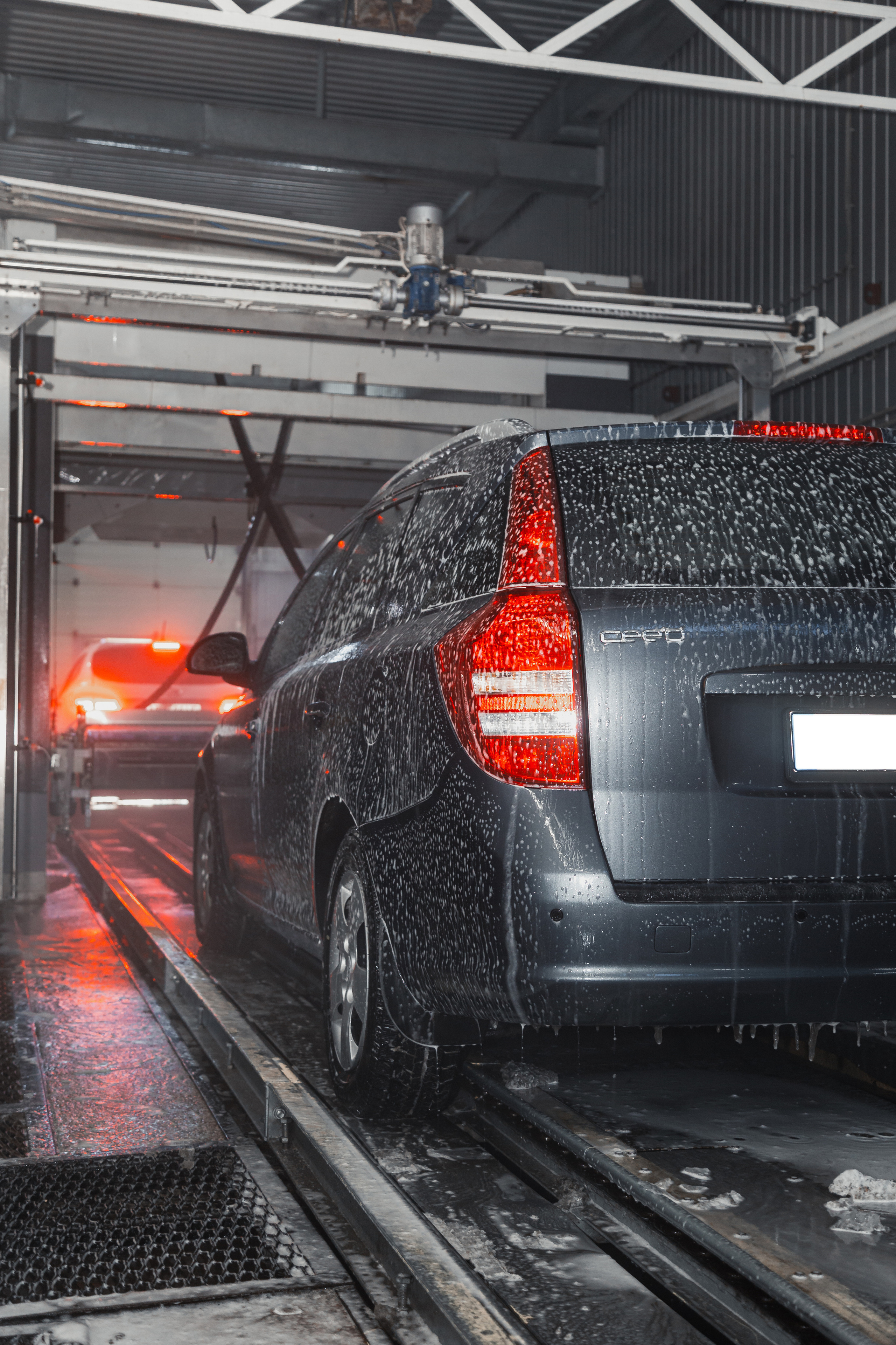 Automatic Car Wash. Photographer in Paris — Vitalii Motruk