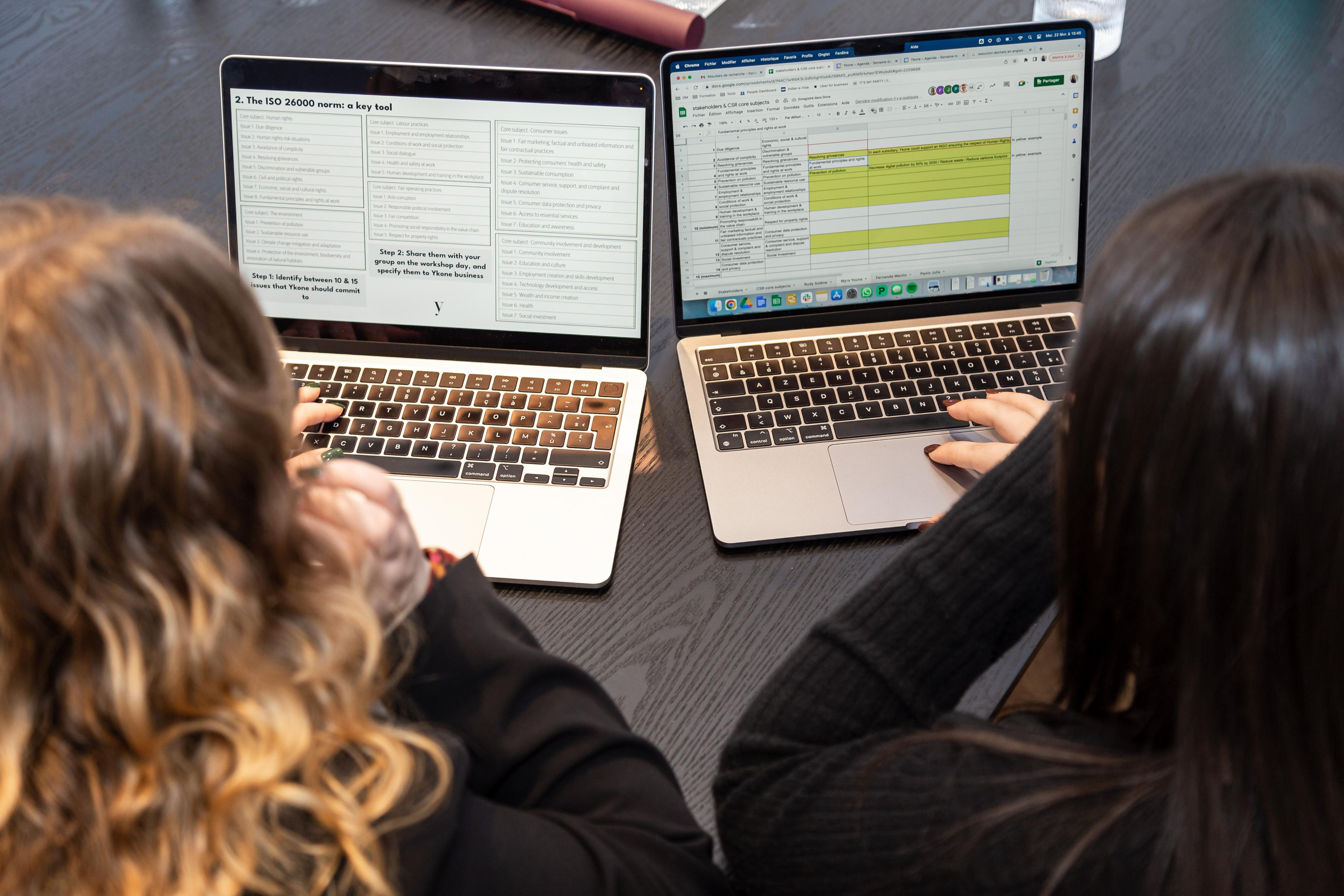 Office. Photographer in Paris — Vitalii Motruk