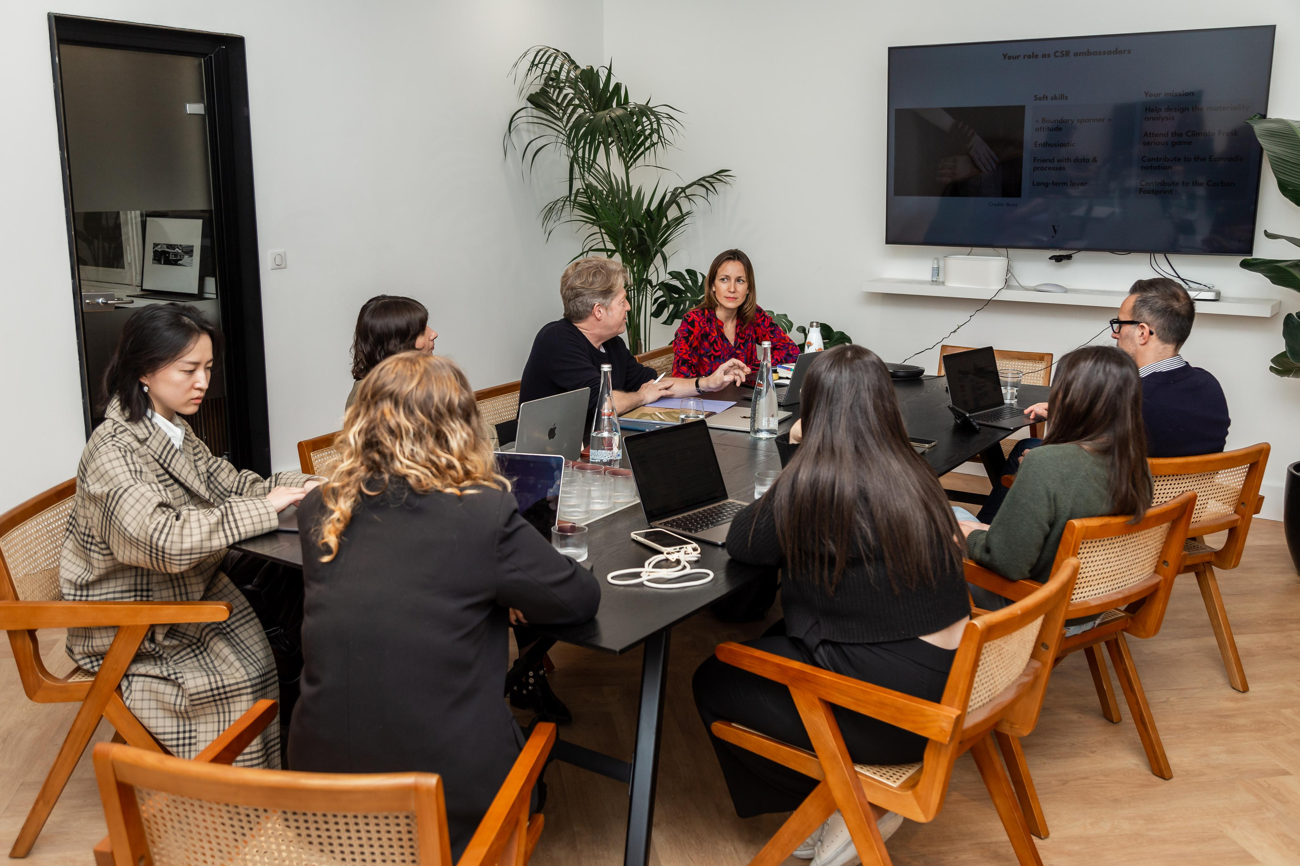 Office. Photographer in Paris — Vitalii Motruk