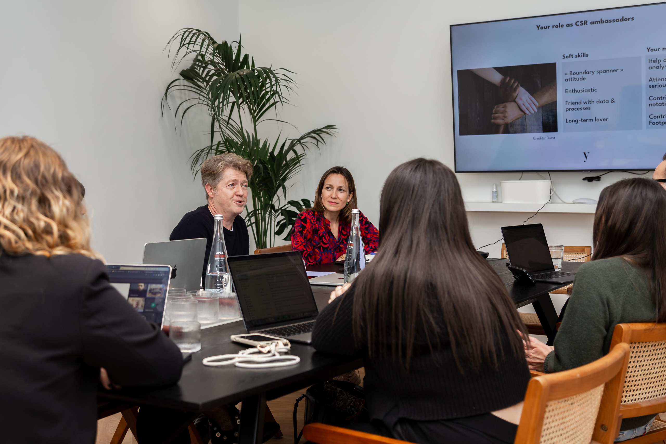 Office. Photographer in Paris — Vitalii Motruk