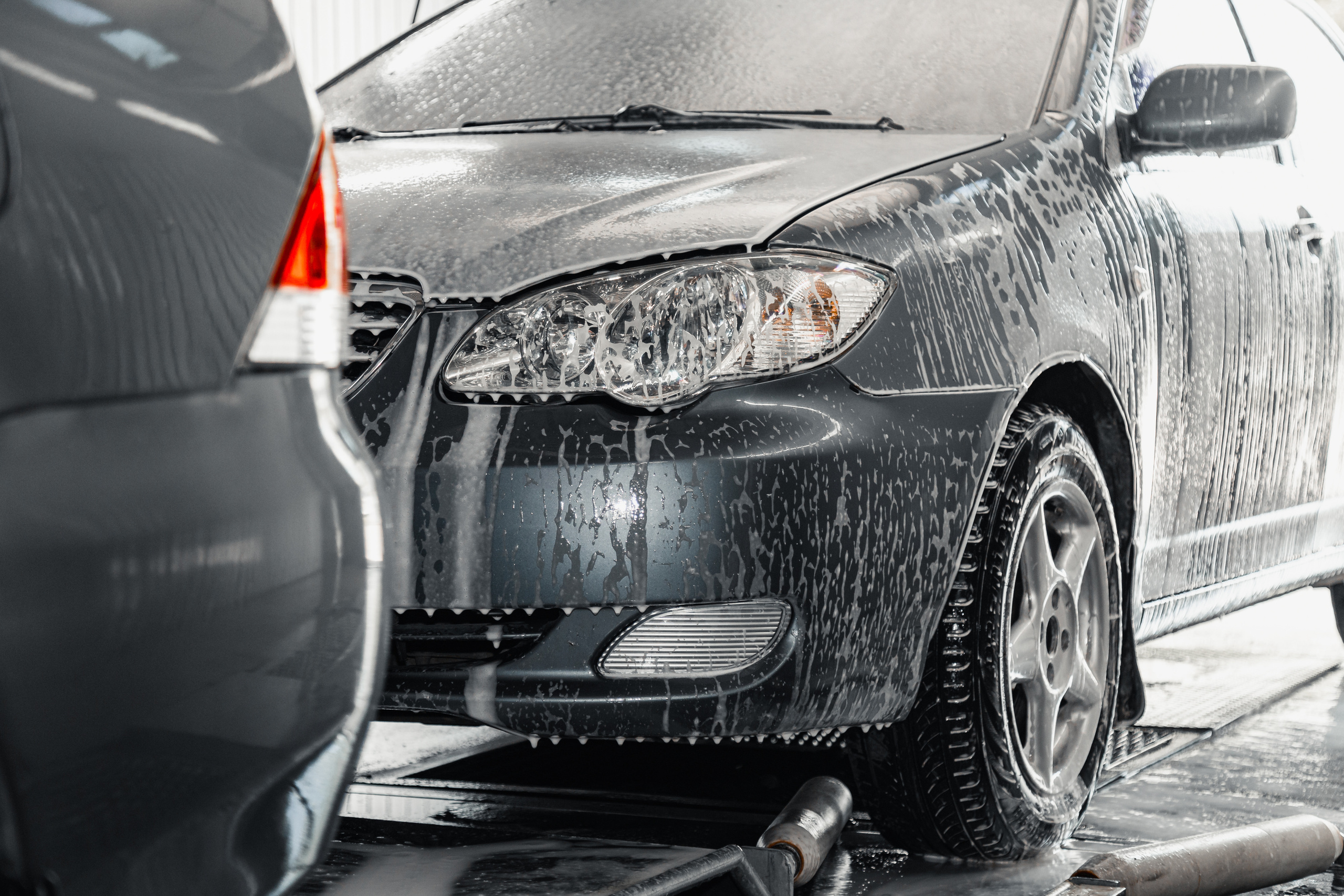 Automatic Car Wash. Photographer in Paris — Vitalii Motruk