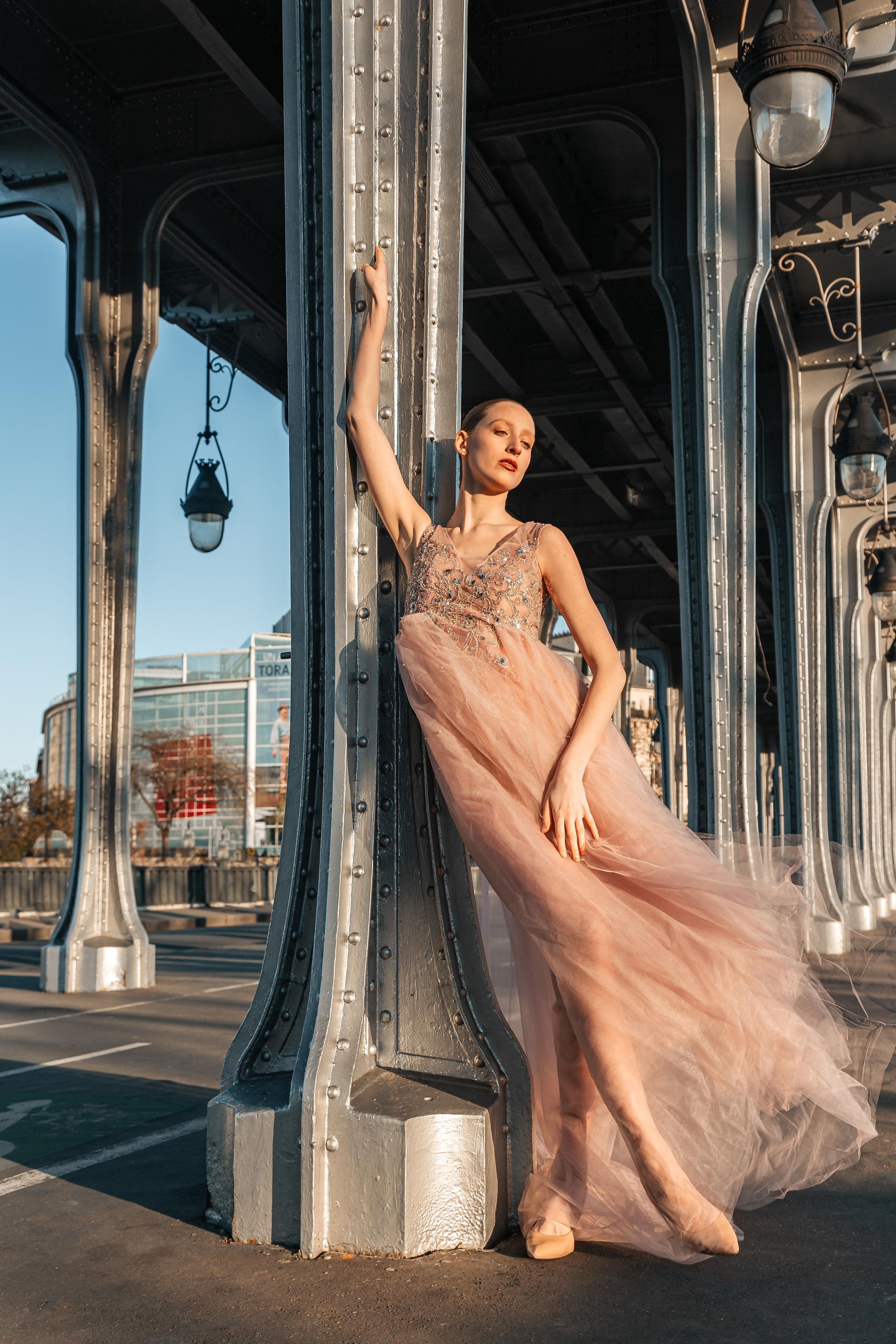 Tamara x Dresses. Photographe de voitures à Paris — Vitalii Motruk