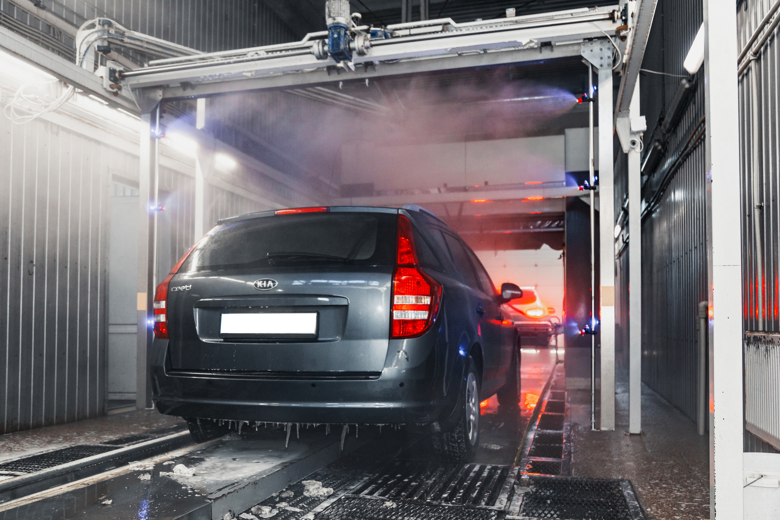 Automatic Car Wash. Photographer in Paris — Vitalii Motruk