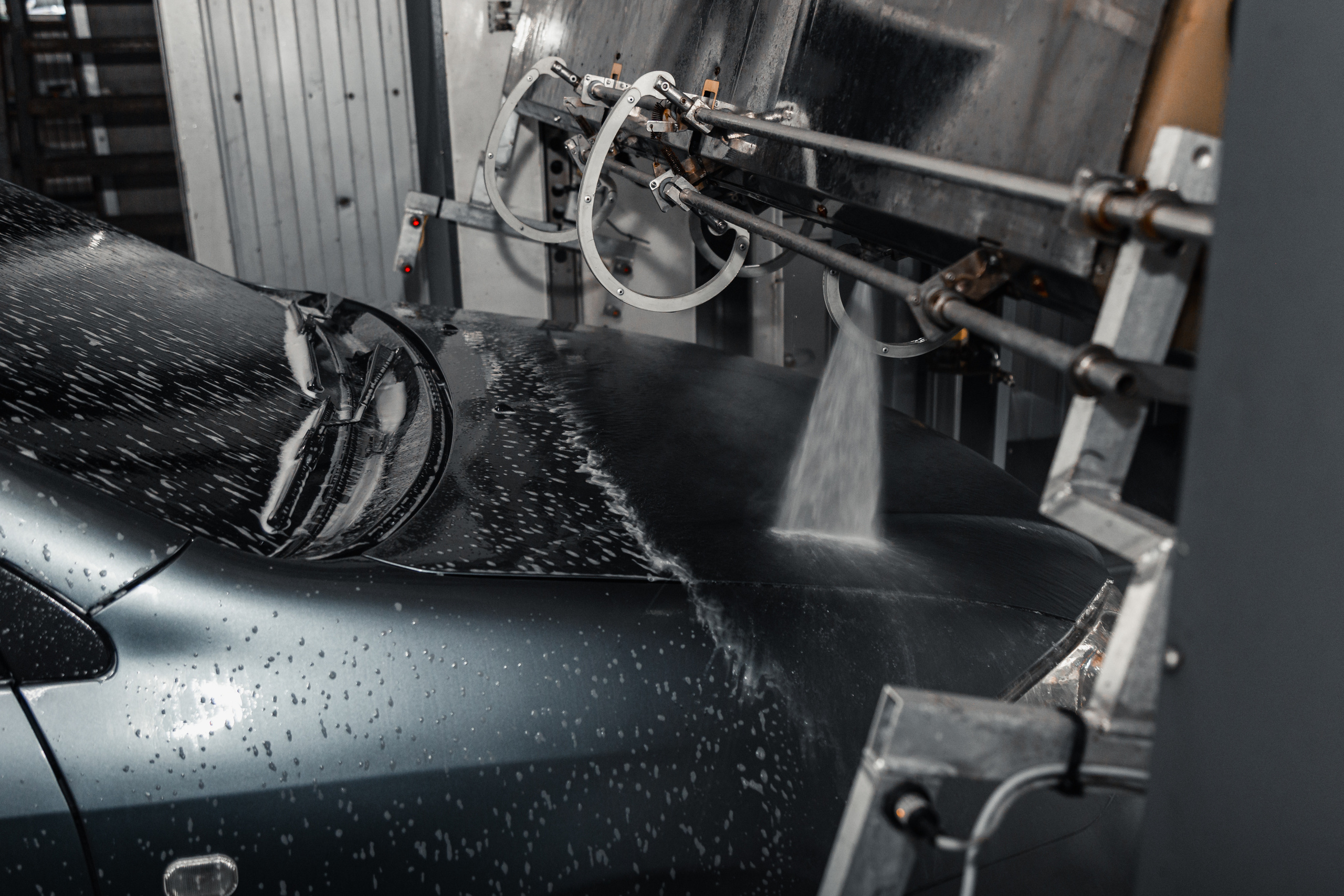 Automatic Car Wash. Photographer in Paris — Vitalii Motruk