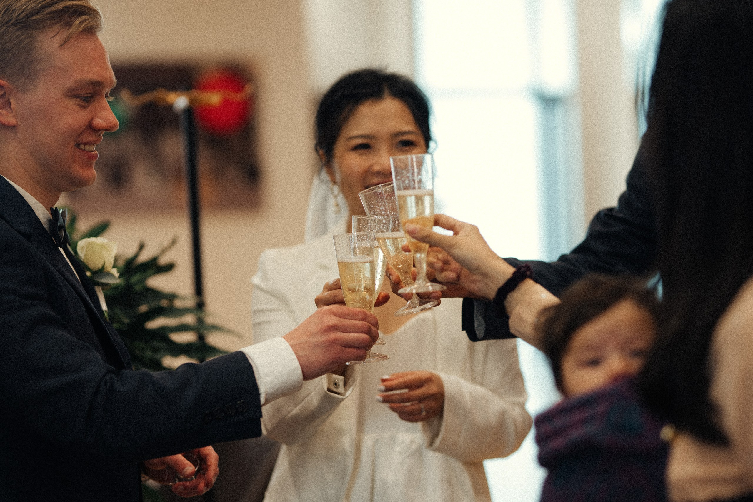 City wedding. Wedding and portrait photographer in Helsinki Vickan O