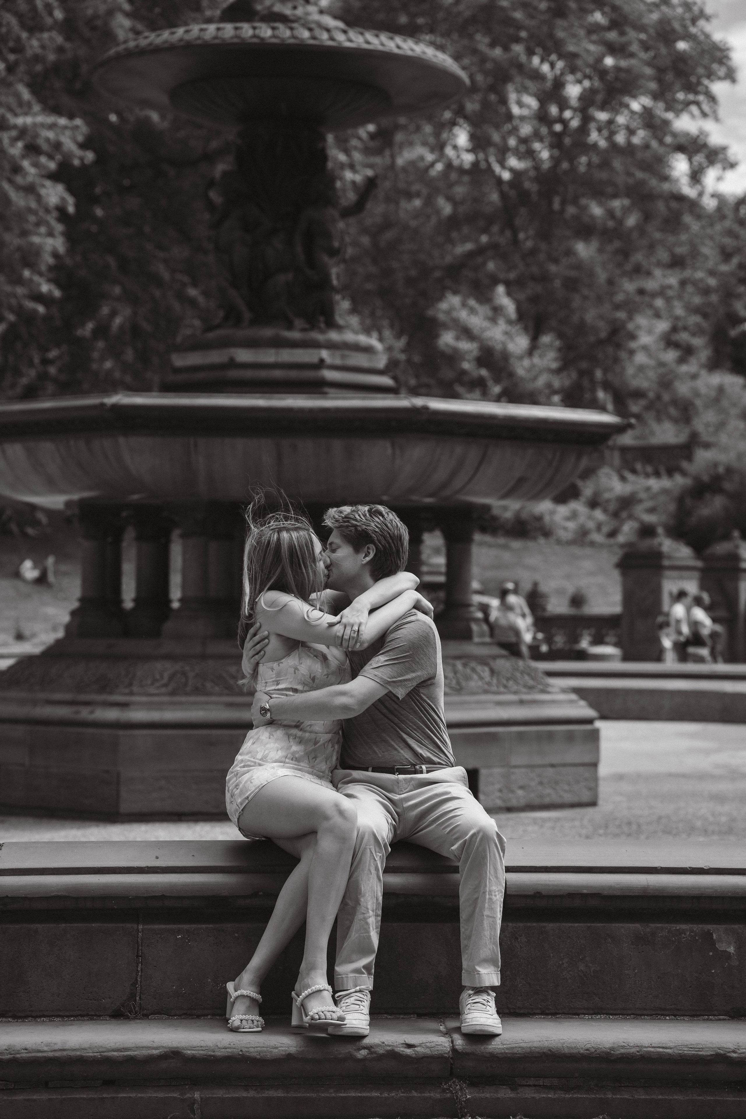 Surprise proposal Central Park. New York + destination photographer
