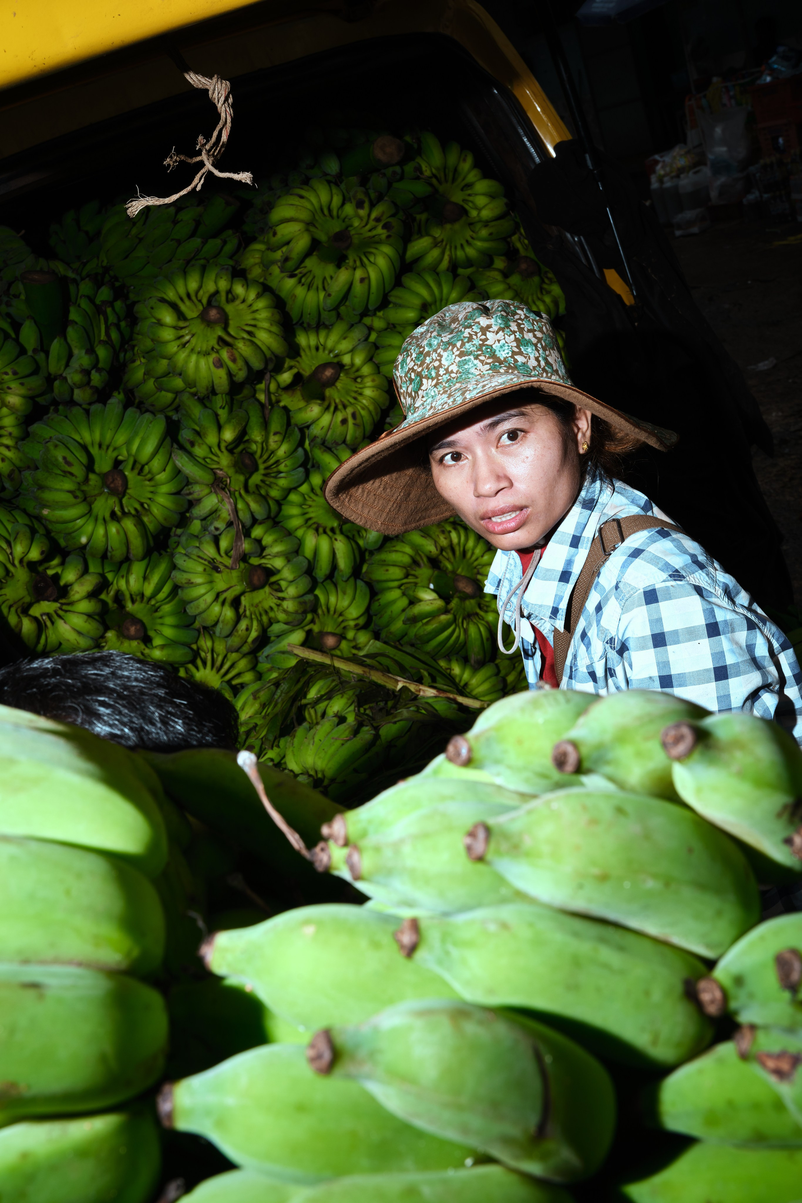 Street. Petr Nabutov. Portrait photography, Cambodia