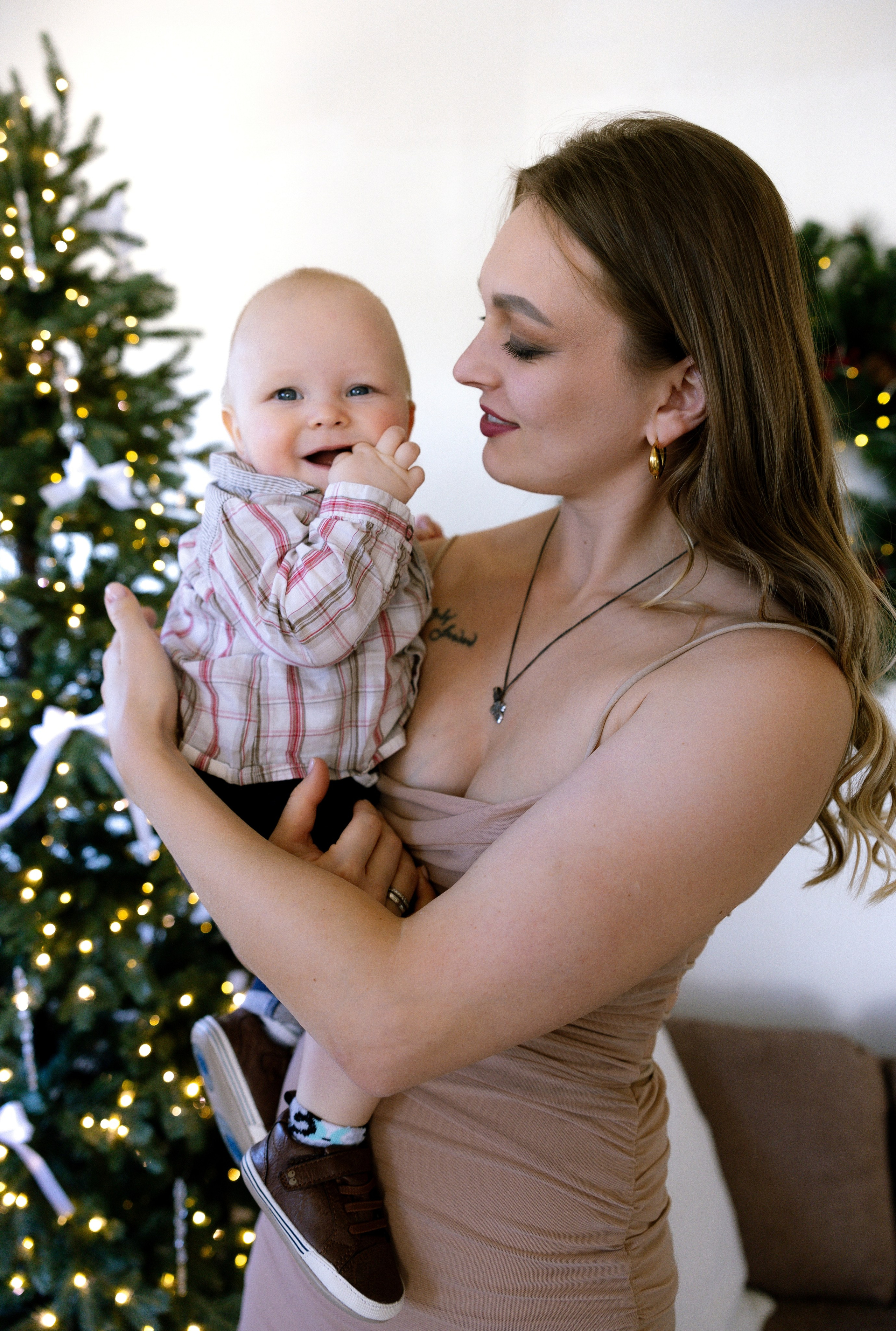 Christmas Family Photoshoot. Photographer Anastasia Nagibina