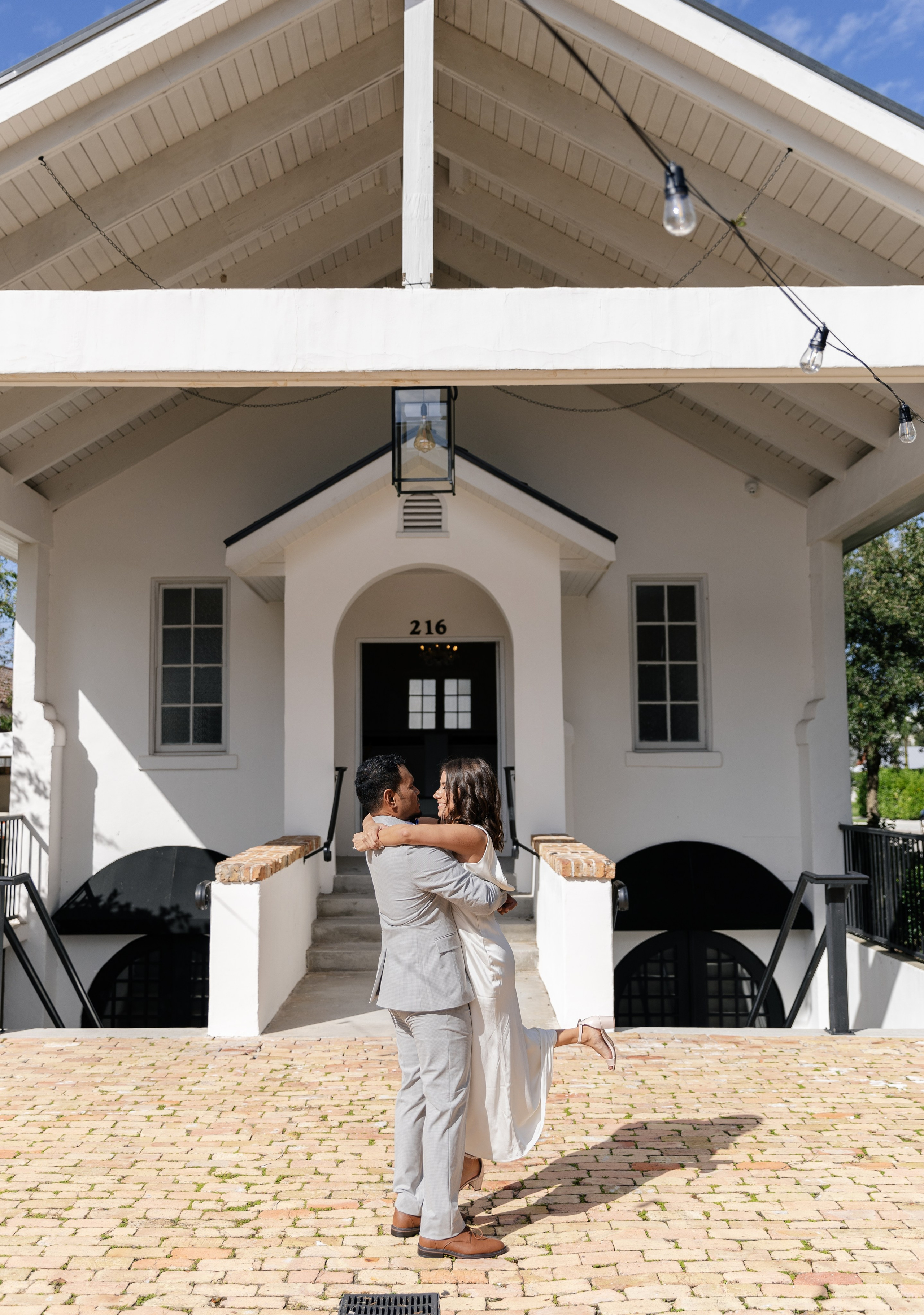 Micro wedding of Leslie and Garrick. Winter Park. Photographer Anastasia Nagibina