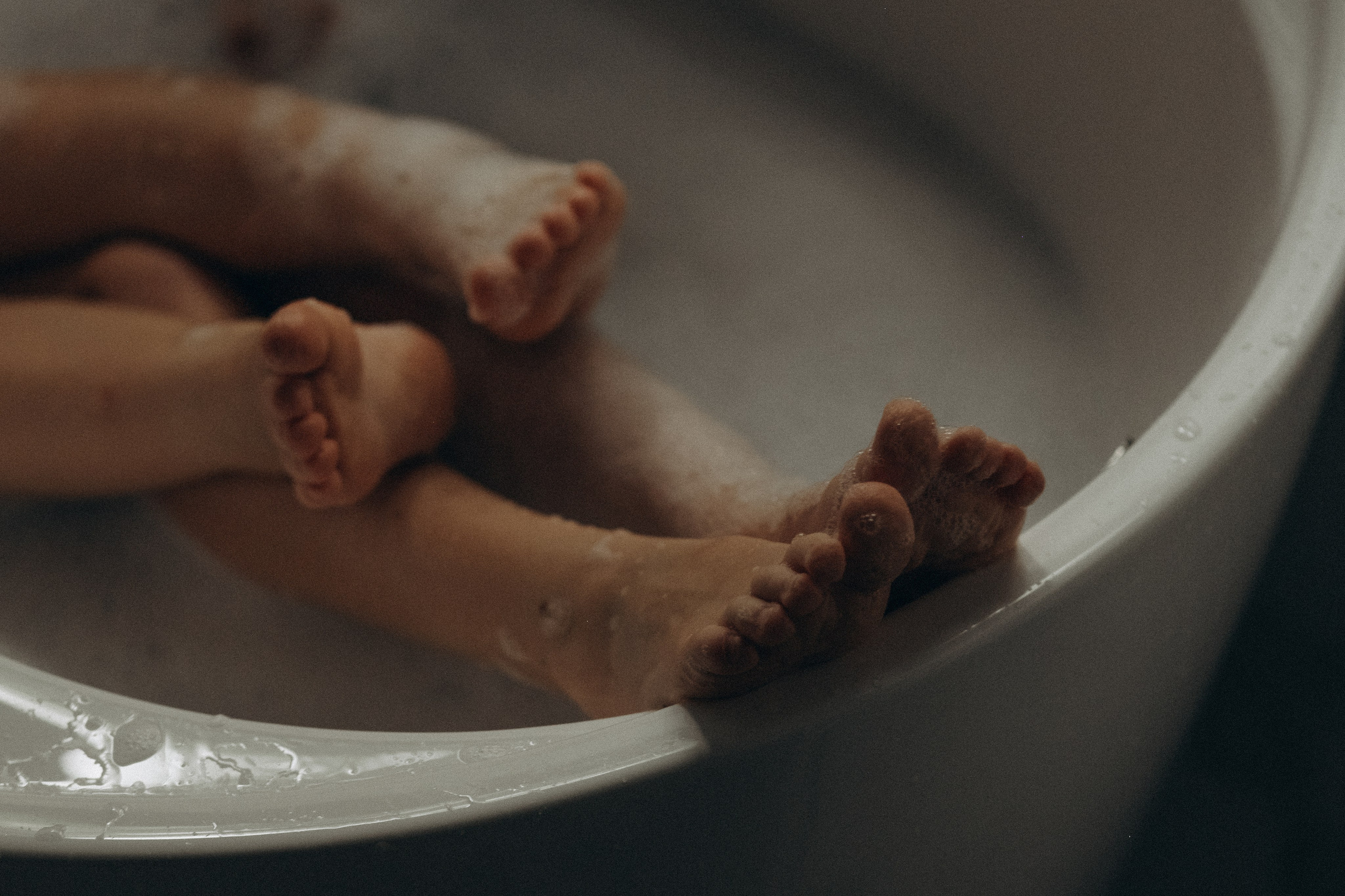 Bubble Bath. Lens Captures Life