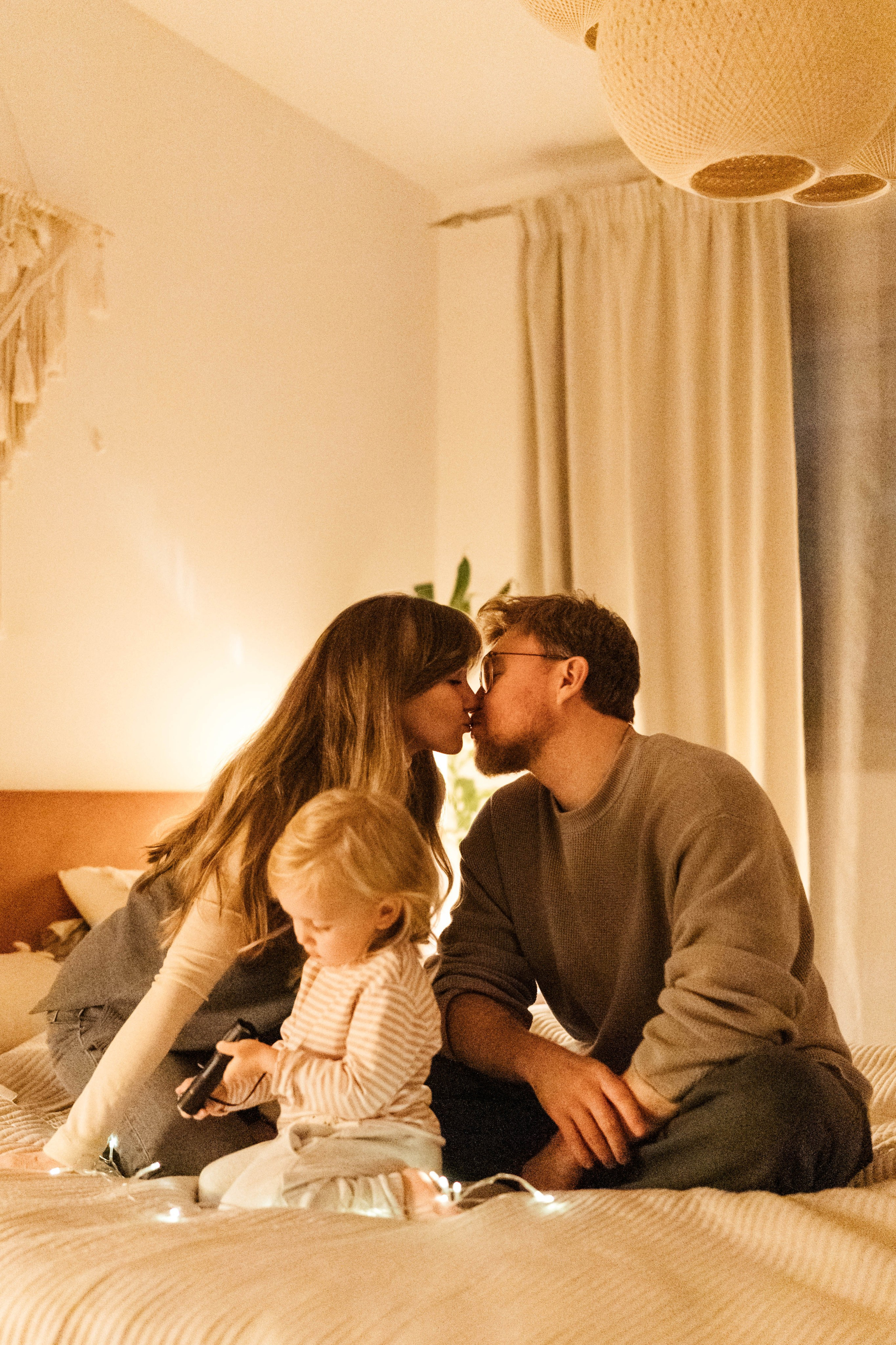 Домашний уют. Family photographer in Oviedo — Yana Razina