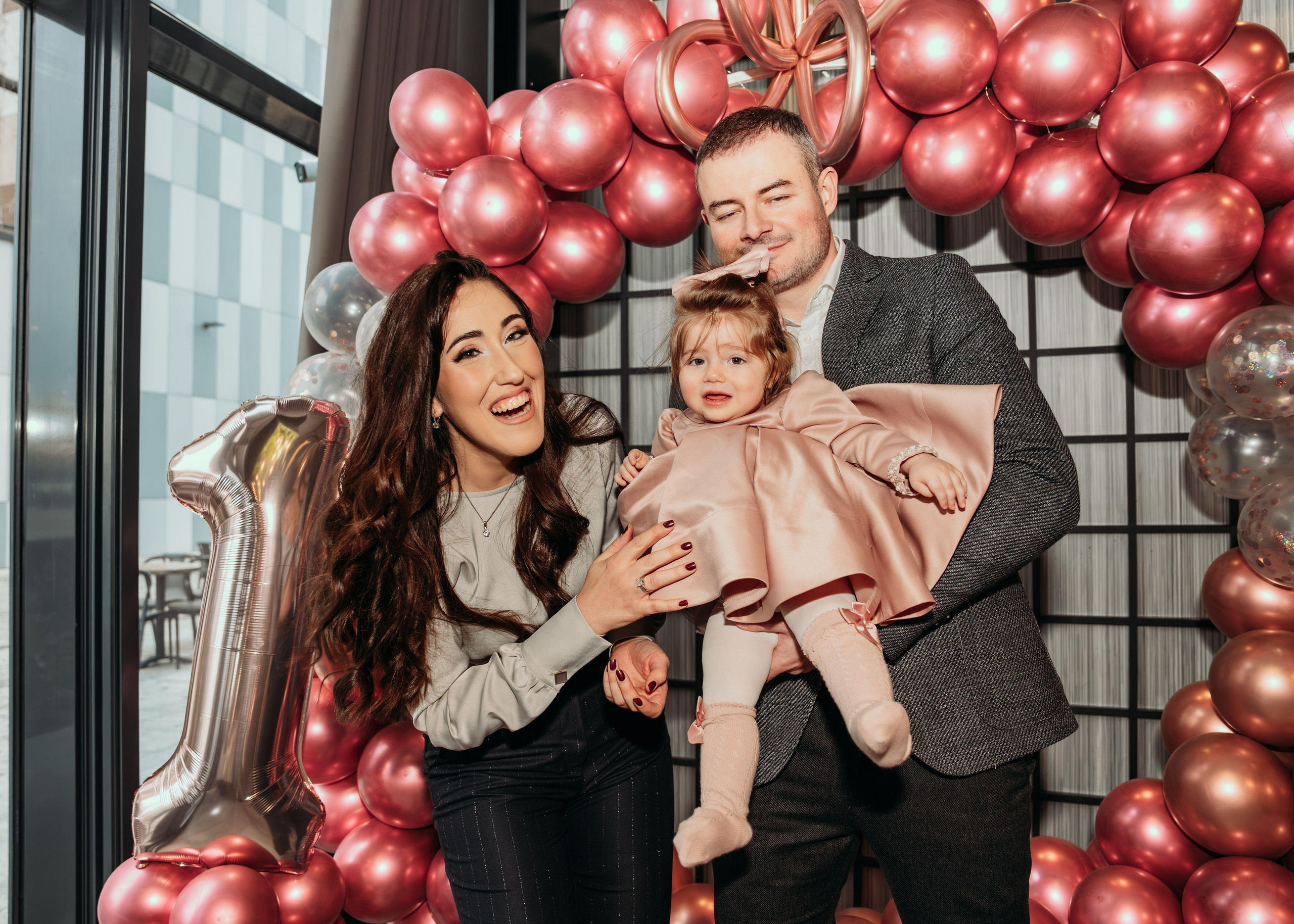 FOTOGRAFISANJE ROĐENDANA. DEČIJI FOTOGRAF BEOGRAD|NOVOGODISNJE FOTOGRAFISANJE|CAKE SMASH