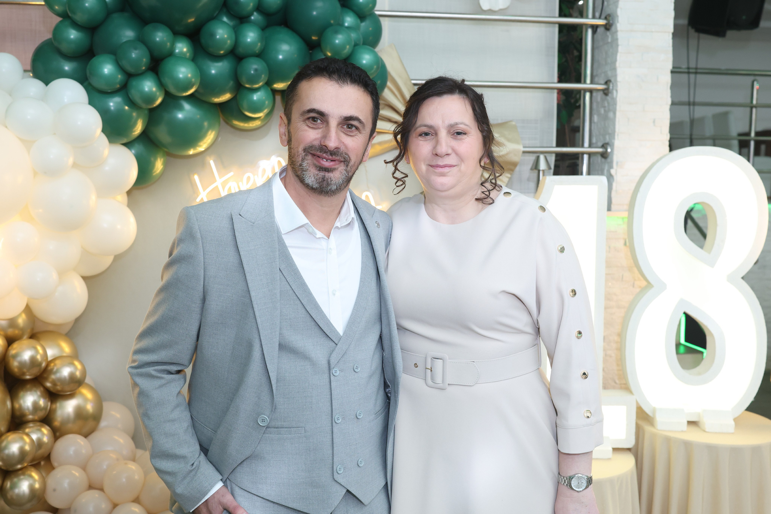 Sarin 18ti rođendan. Foto Simic Jagodina