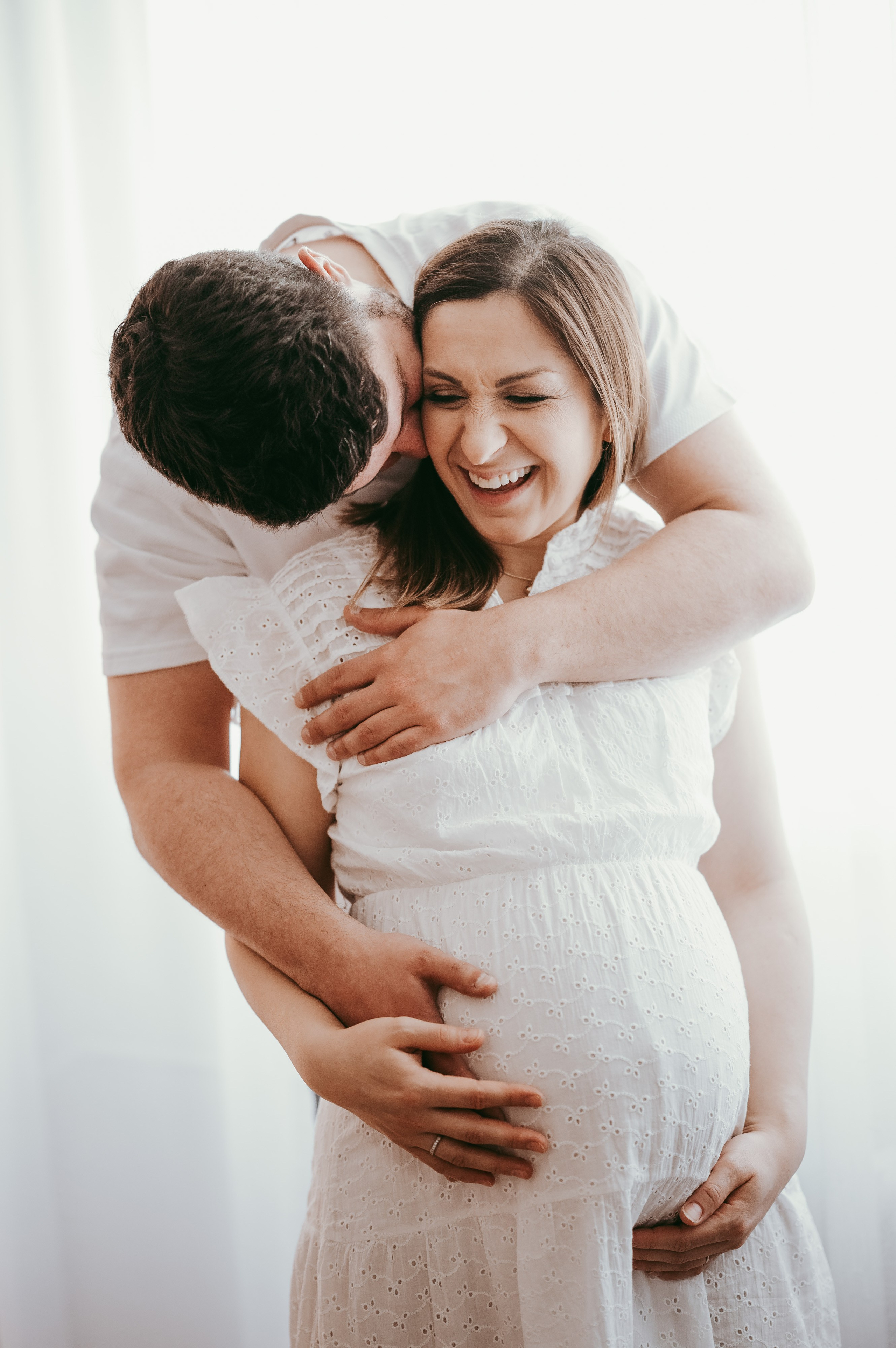 Sanja i Marko, fotografisanje trudnoce kod kuce. Deciji i porodicni fotograf u Beogradu Oksana Skendzic