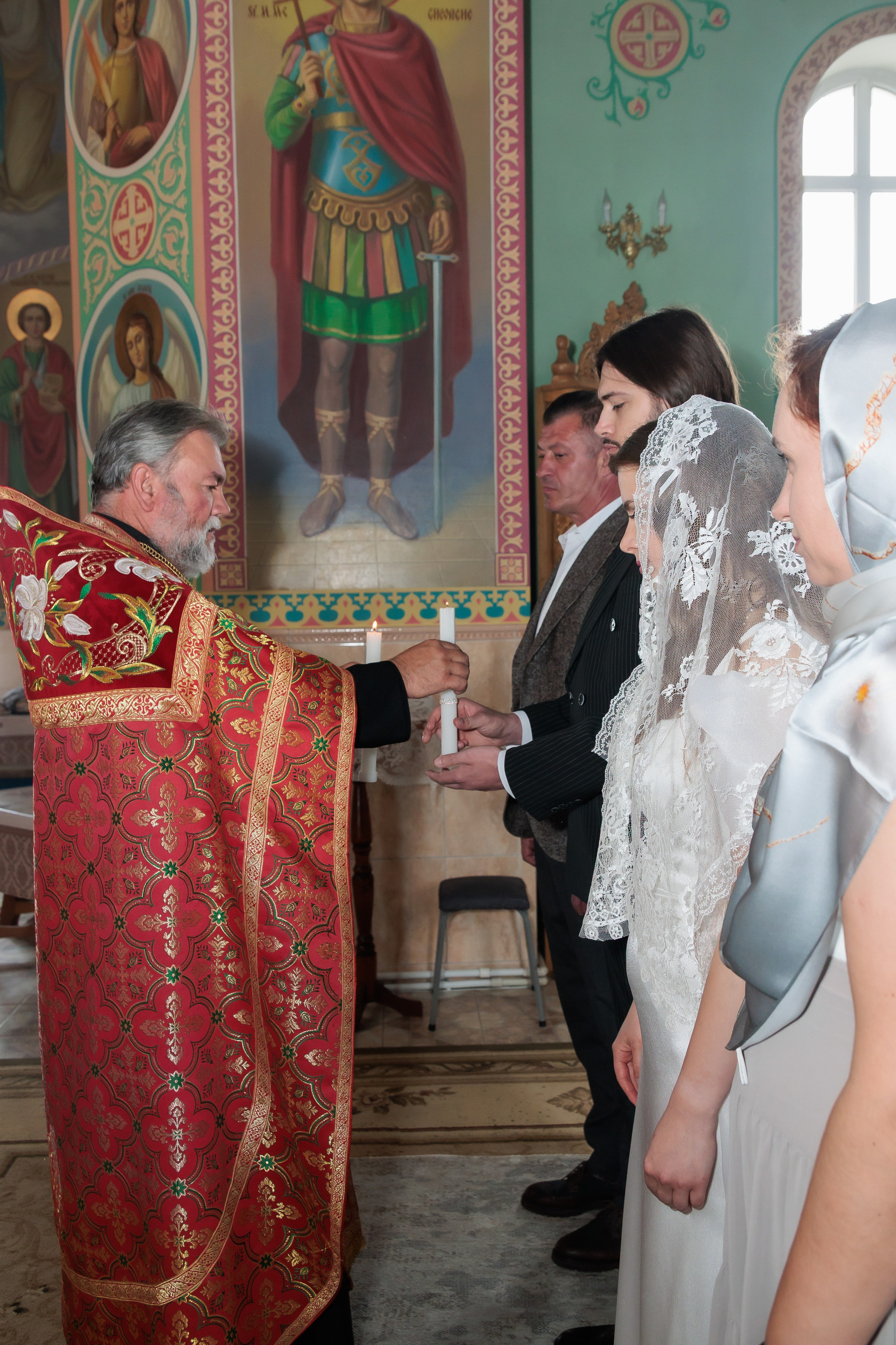 Cununia religioasă a lui Mark și Eva în biserica din Togatin