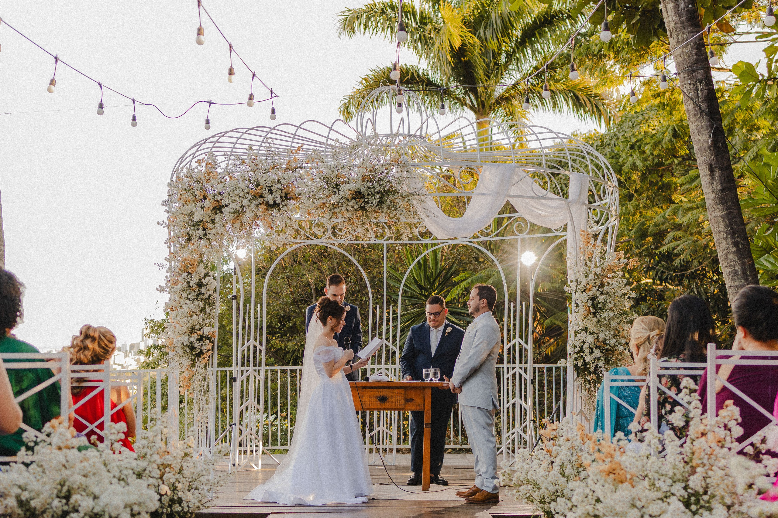 C & H — Leve, calmo e romântico. Fotografia de casamento em Belo Horizonte
