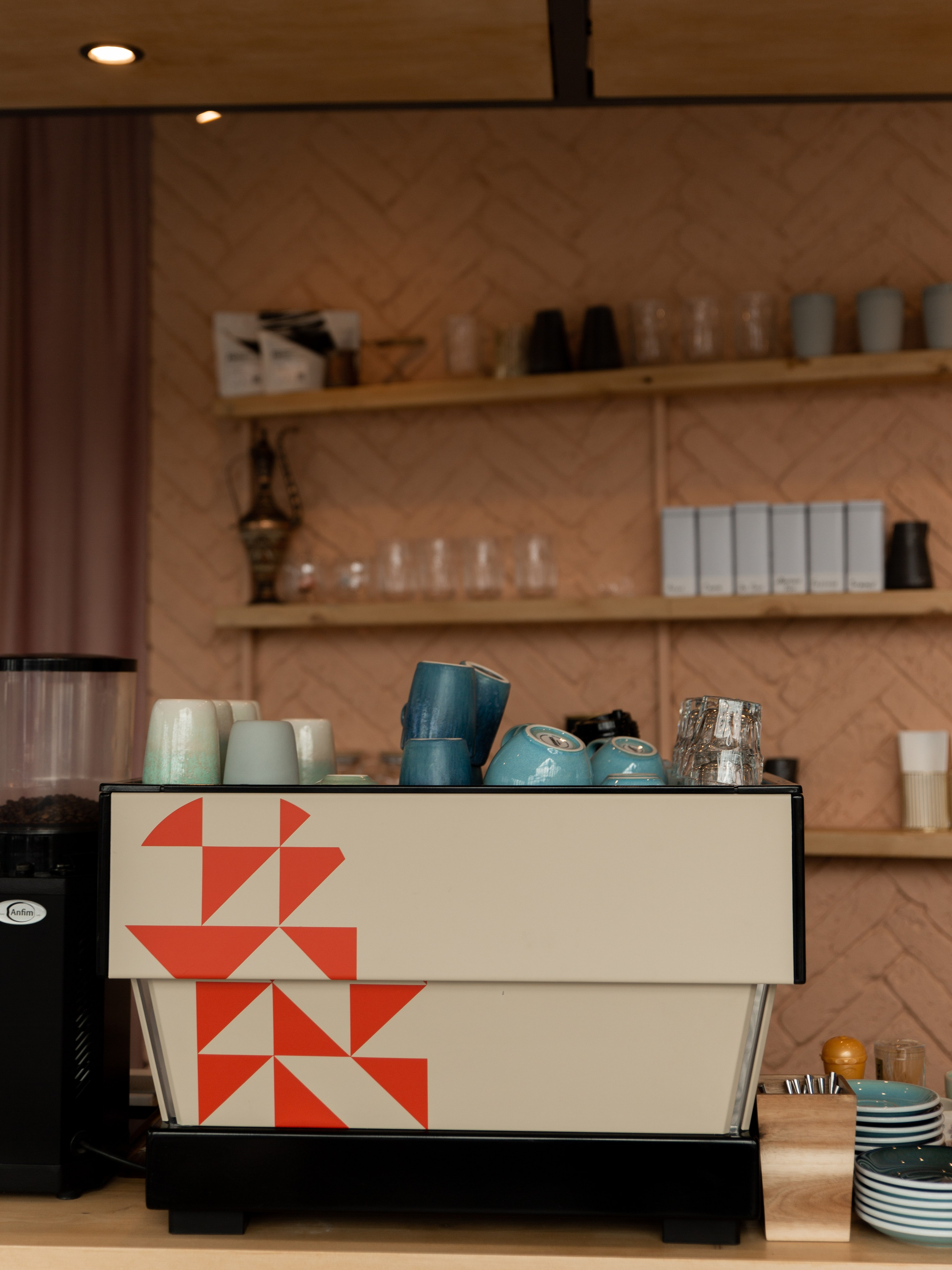 Merchants coffee shop. Photographer Vladmir Gladkov