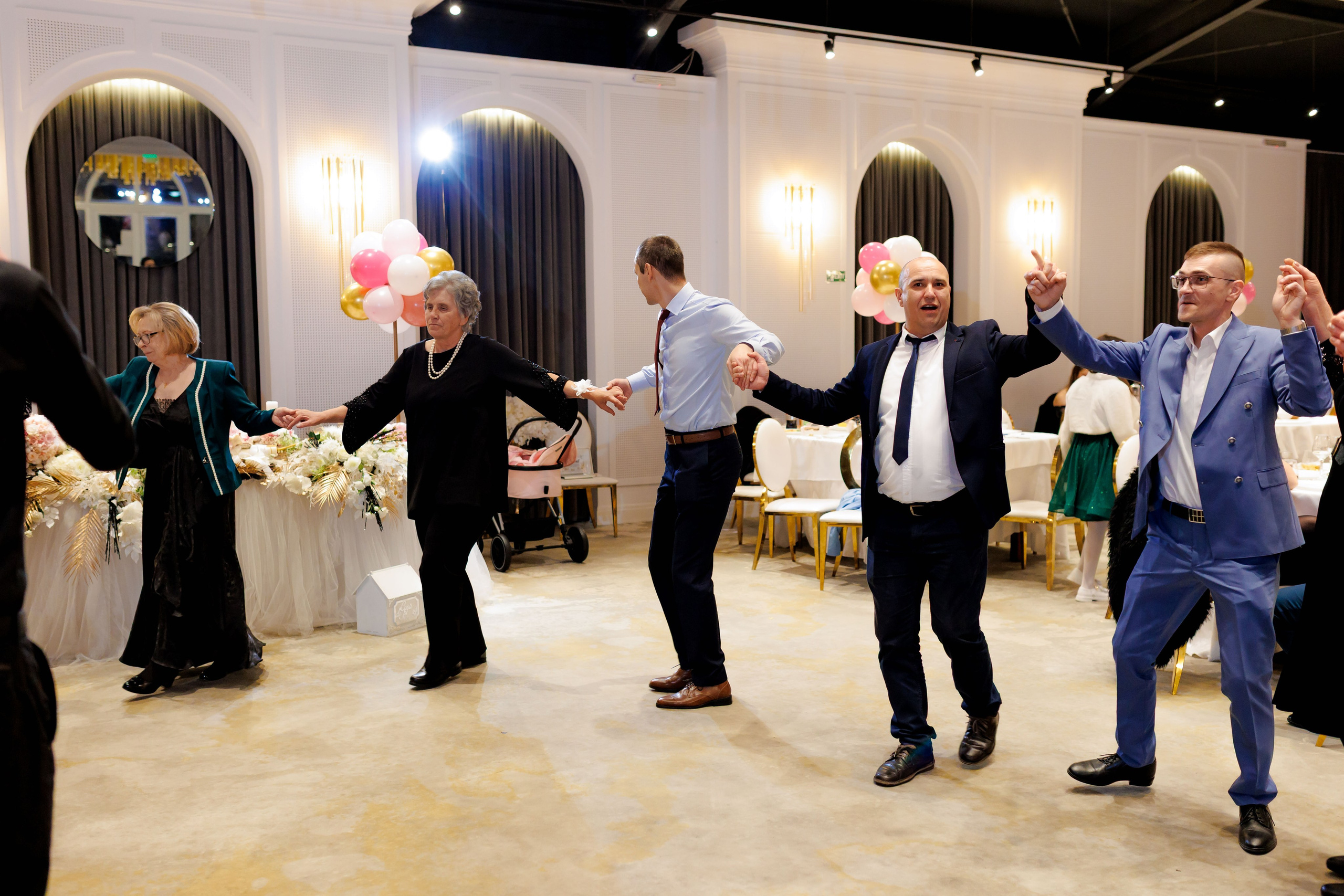 Povestea voastră, regizată de noi |Cristi Turculet Videograf Nuntă Suceava | wedding highlight. Servicii foto-video profesionale, pentru momente de neuitat