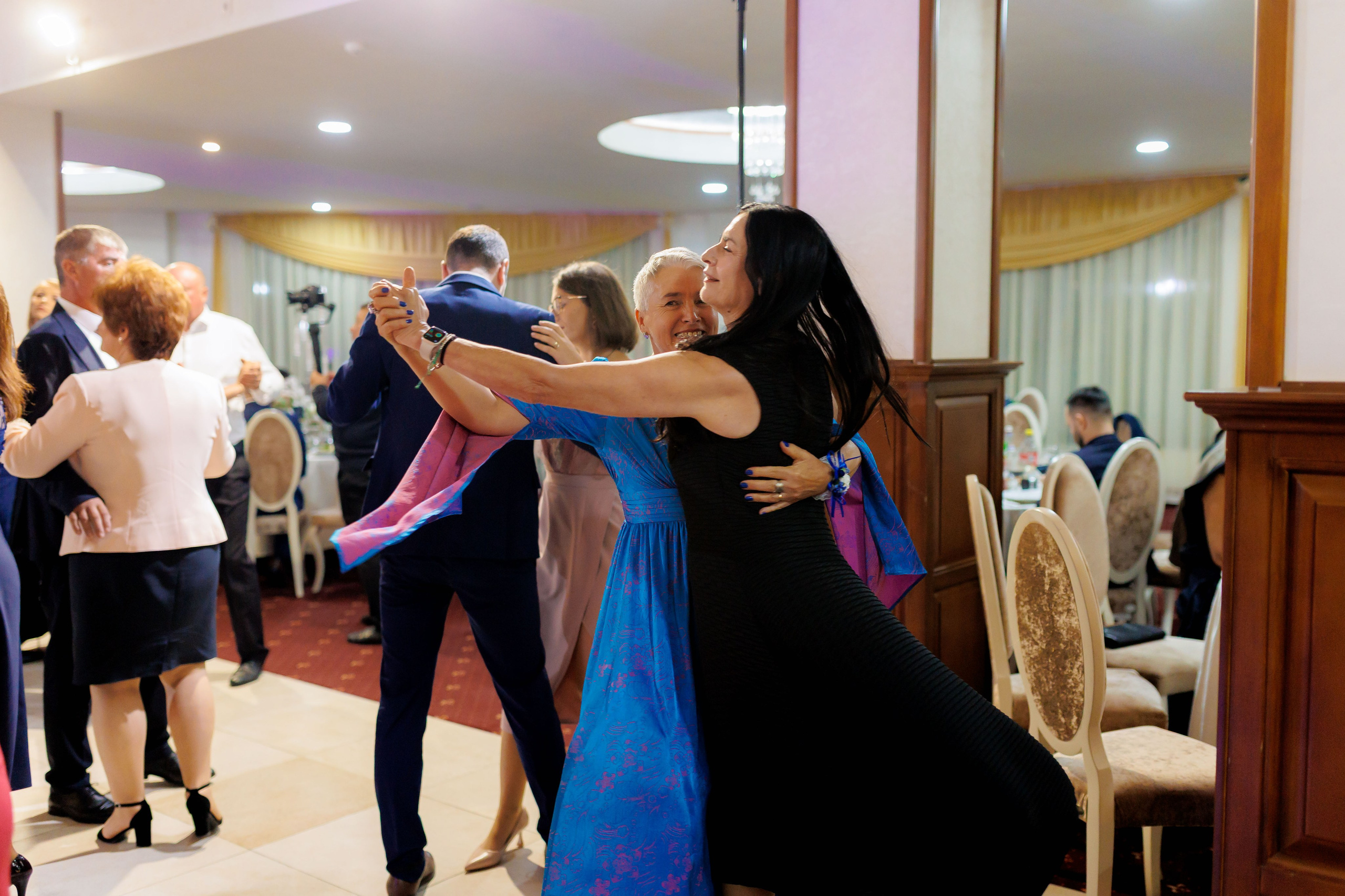Loredana & Emilian – Ziua Nunții | Videografie - fotografie Botez Suceava, Iași, Botoșani. Servicii foto-video profesionale, pentru momente de neuitat