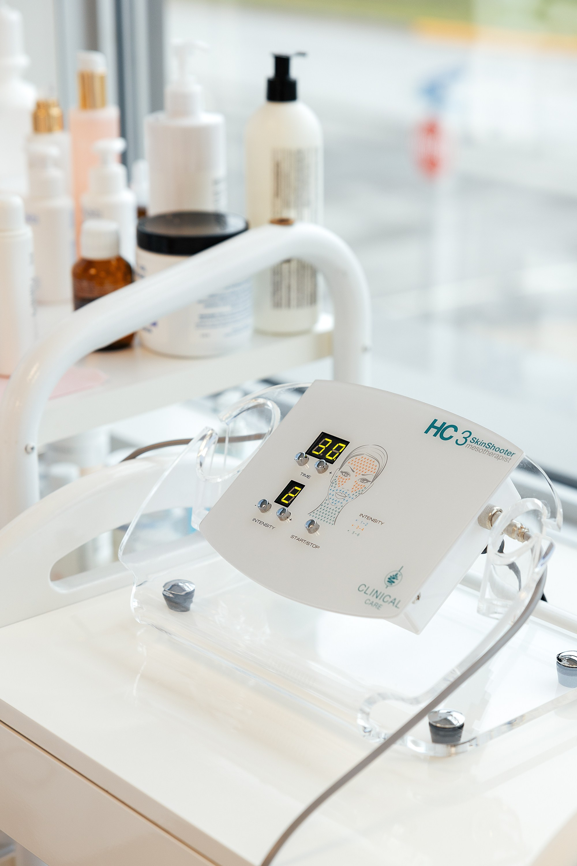 Violeta Sili, Esthéticienne/Beautician