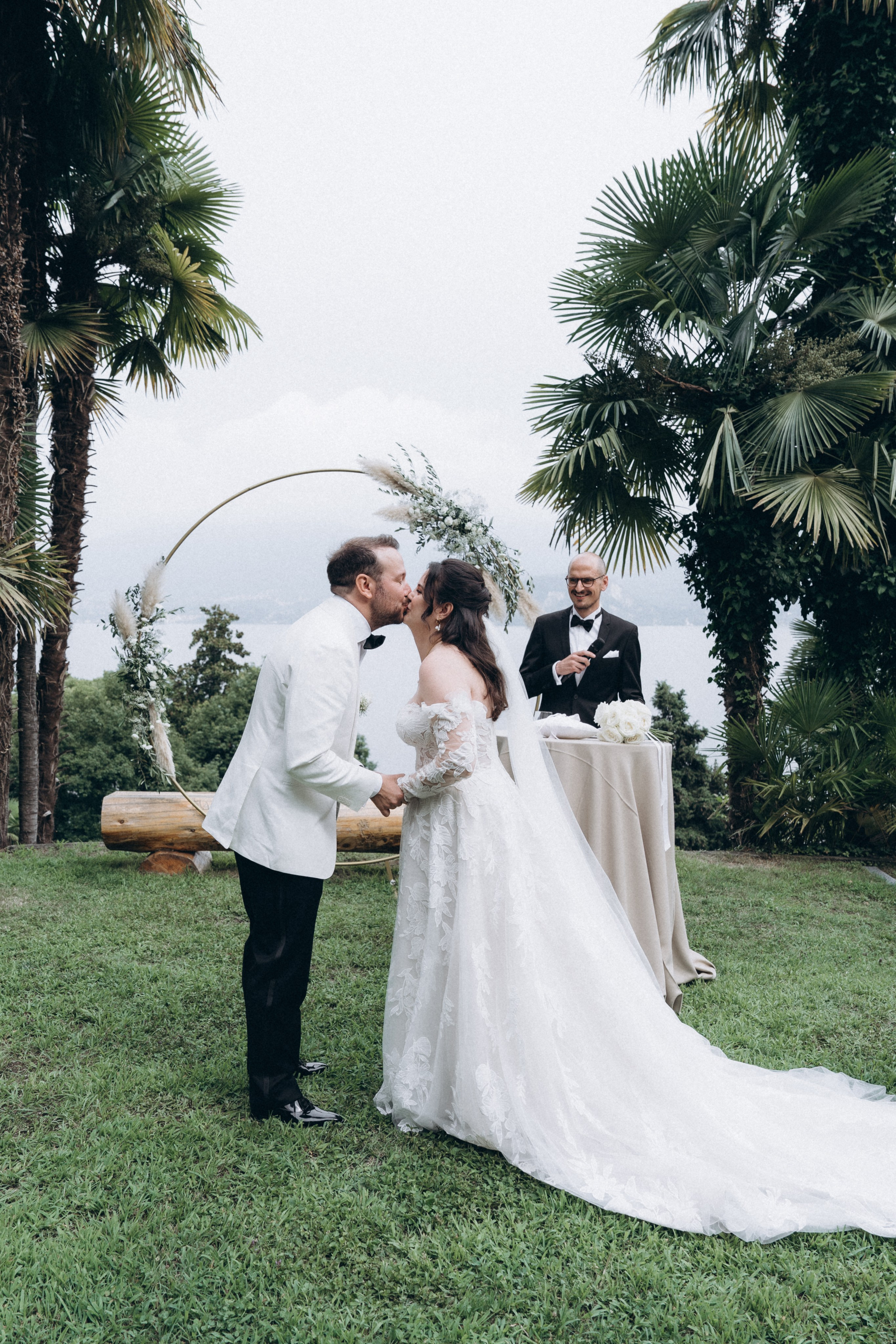 LAURA AND DOMENIK_LAKE MAGGIORE. PHOTOGRAPHER IN ITALY