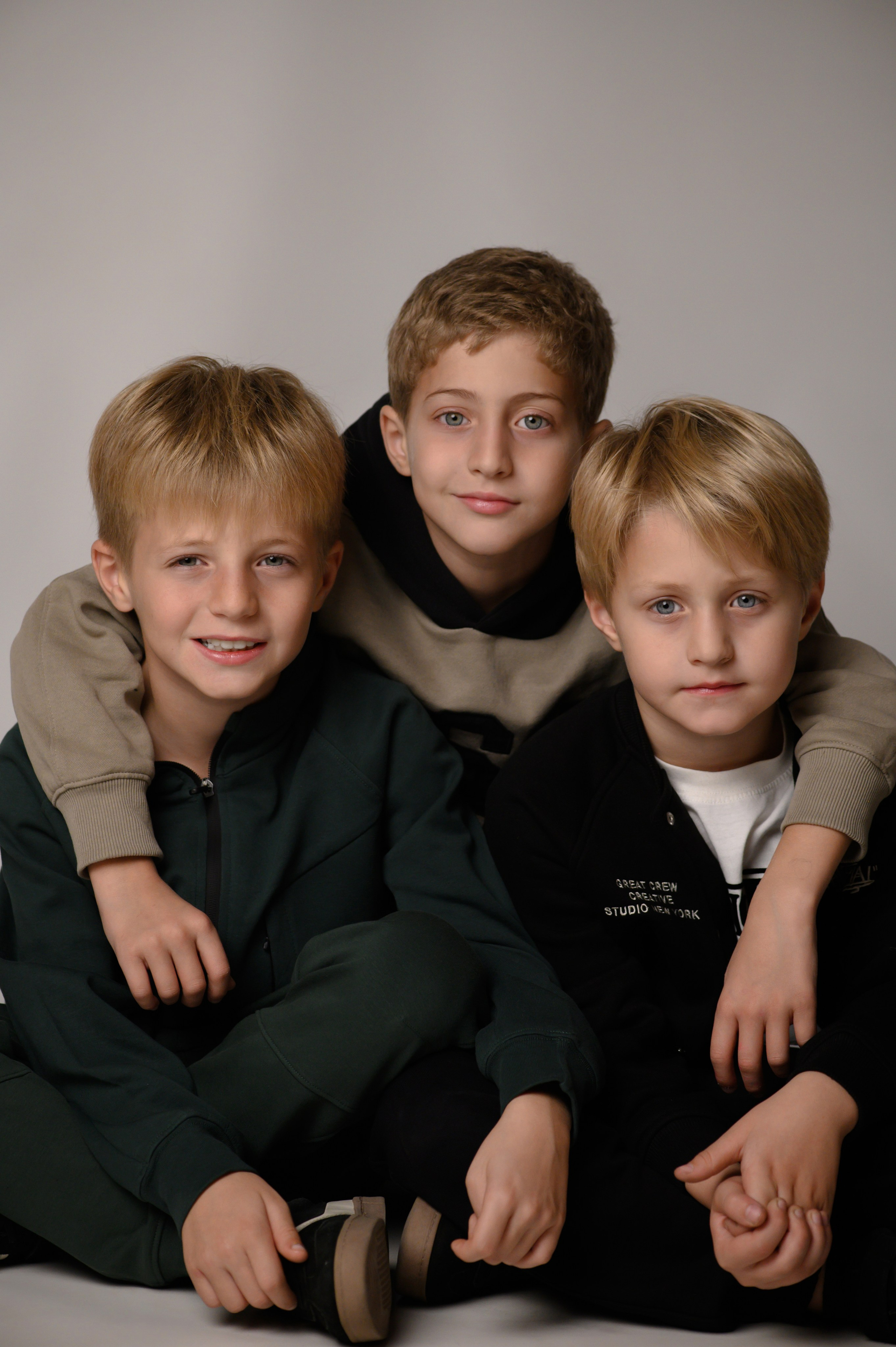 KIDS STUDIO. Семейная, детская, портретная и предметная фотосъемка в Салониках