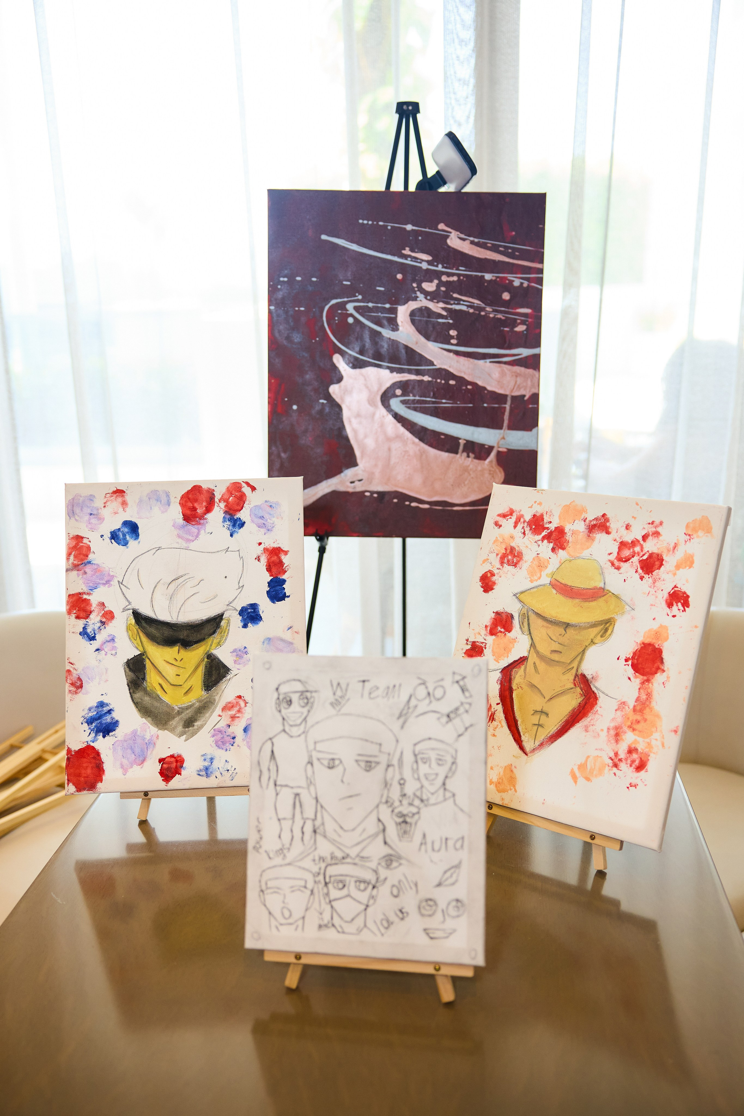 Авторская благотворительная художественная выставка Дианы Бортник. Фотограф Юлия Маковеева