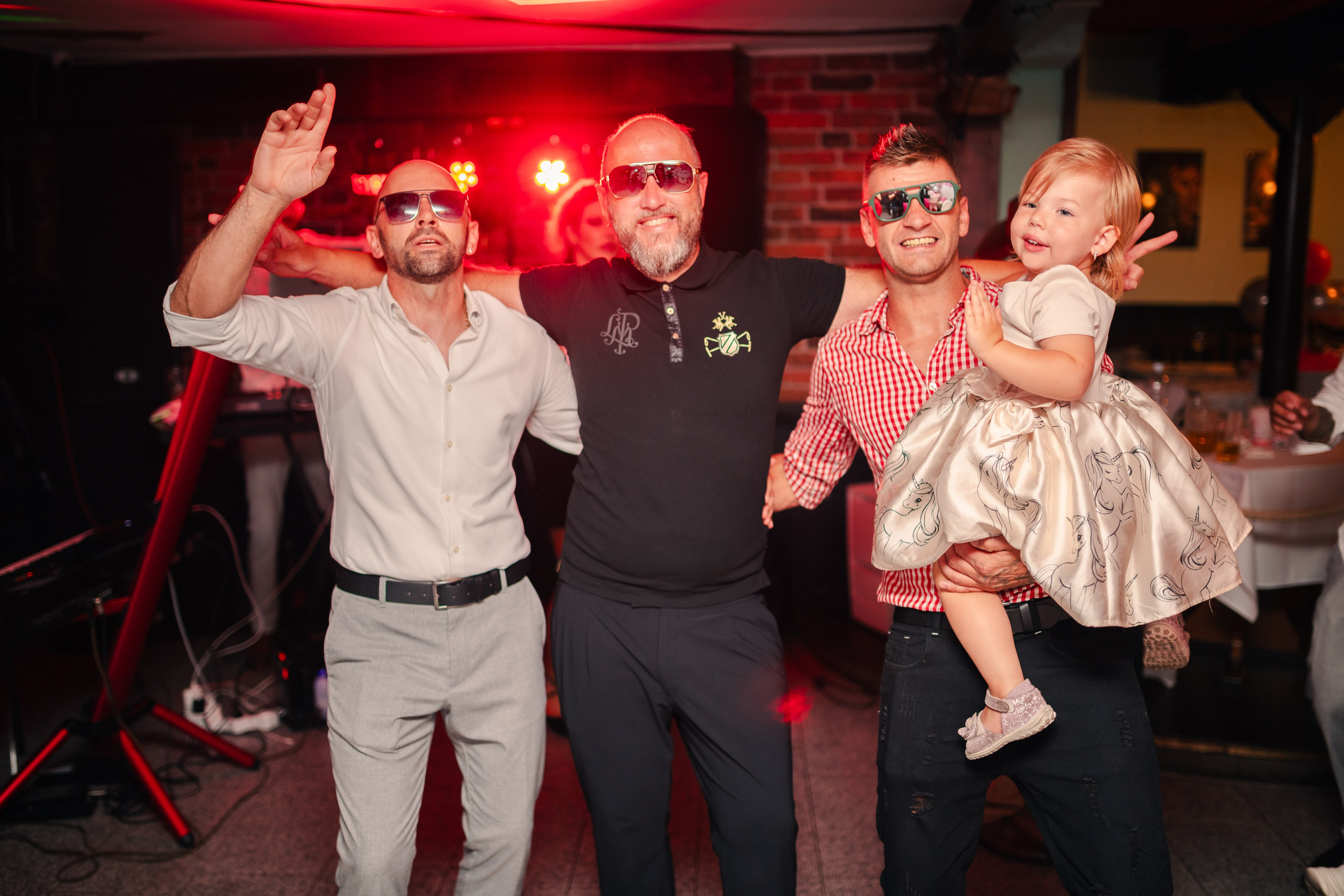 Micuta Sara-Lavinia. Fotograf de nuntă în Germania